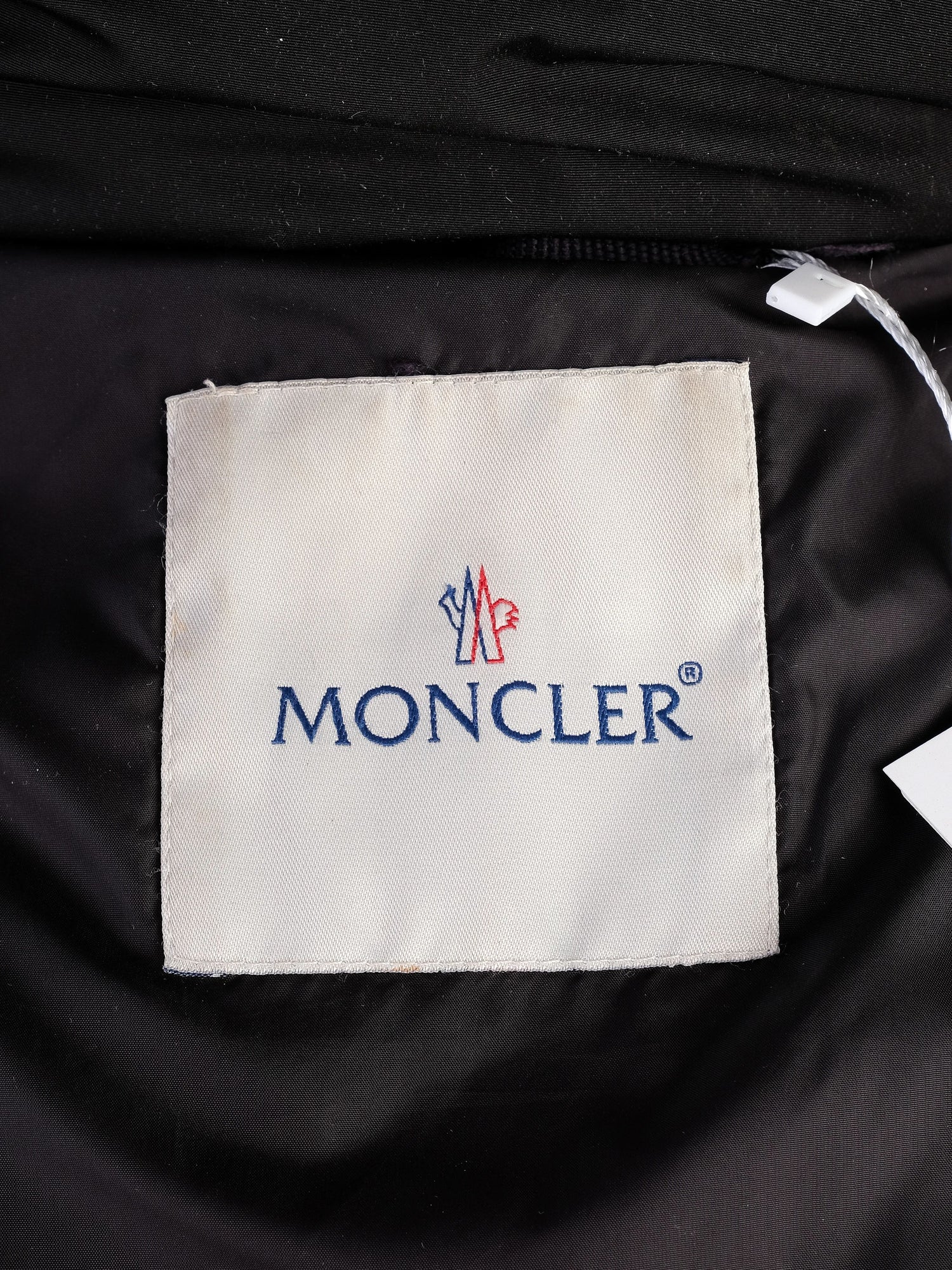Excellent Moncler Black Puffer Coat with Hood Size L