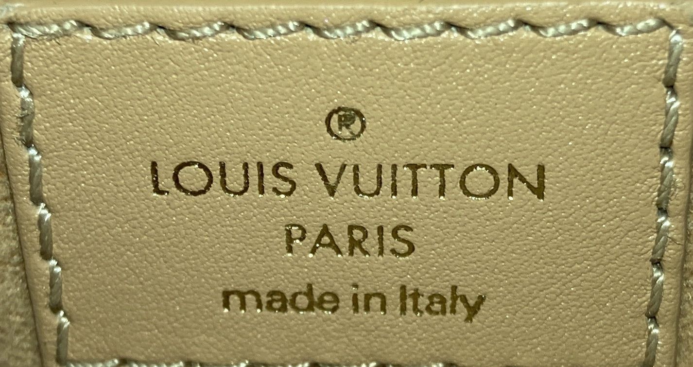 Louis Vuitton New Wave Chain Bag Nm Quilted Leather Mm