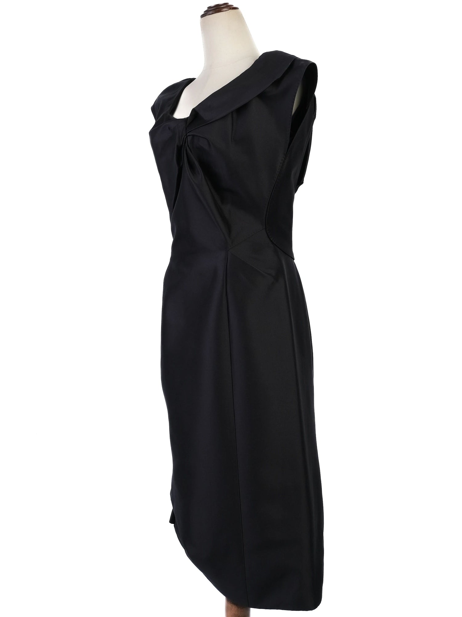 NEW Louis Vuitton Black Silk Dress Size L with Unique Collar Detail