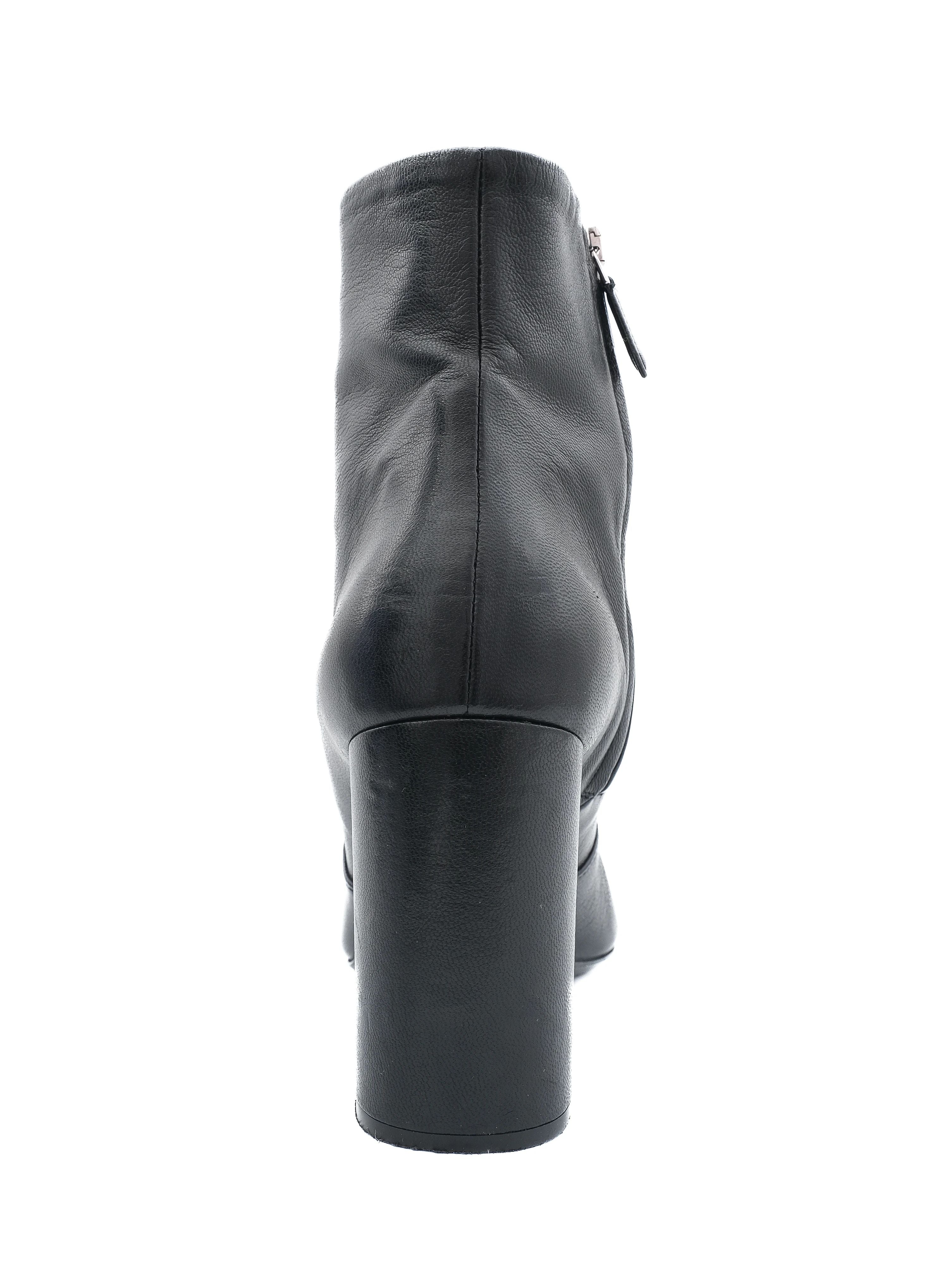 Excellent Prada Black Leather Ankle Boots Size 41 with Block Heel