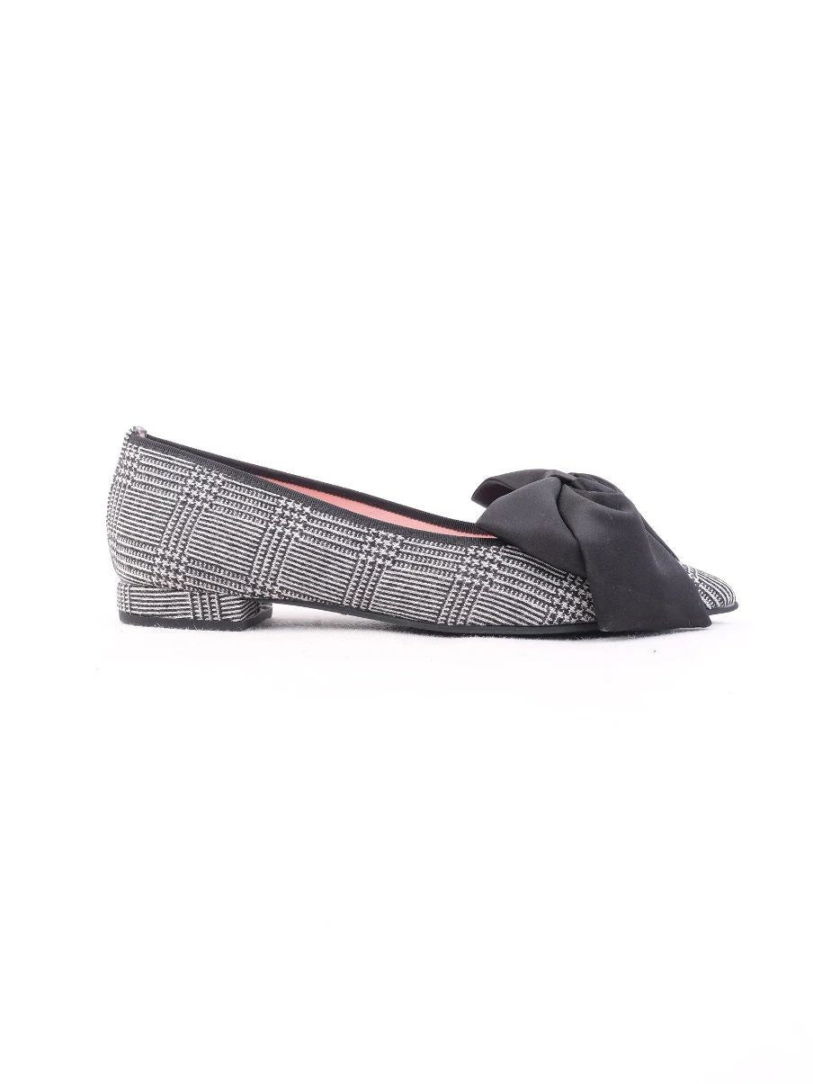 NEW Pretty Ballerinas Gray Fabric Flat Shoes Size 36 with Bow