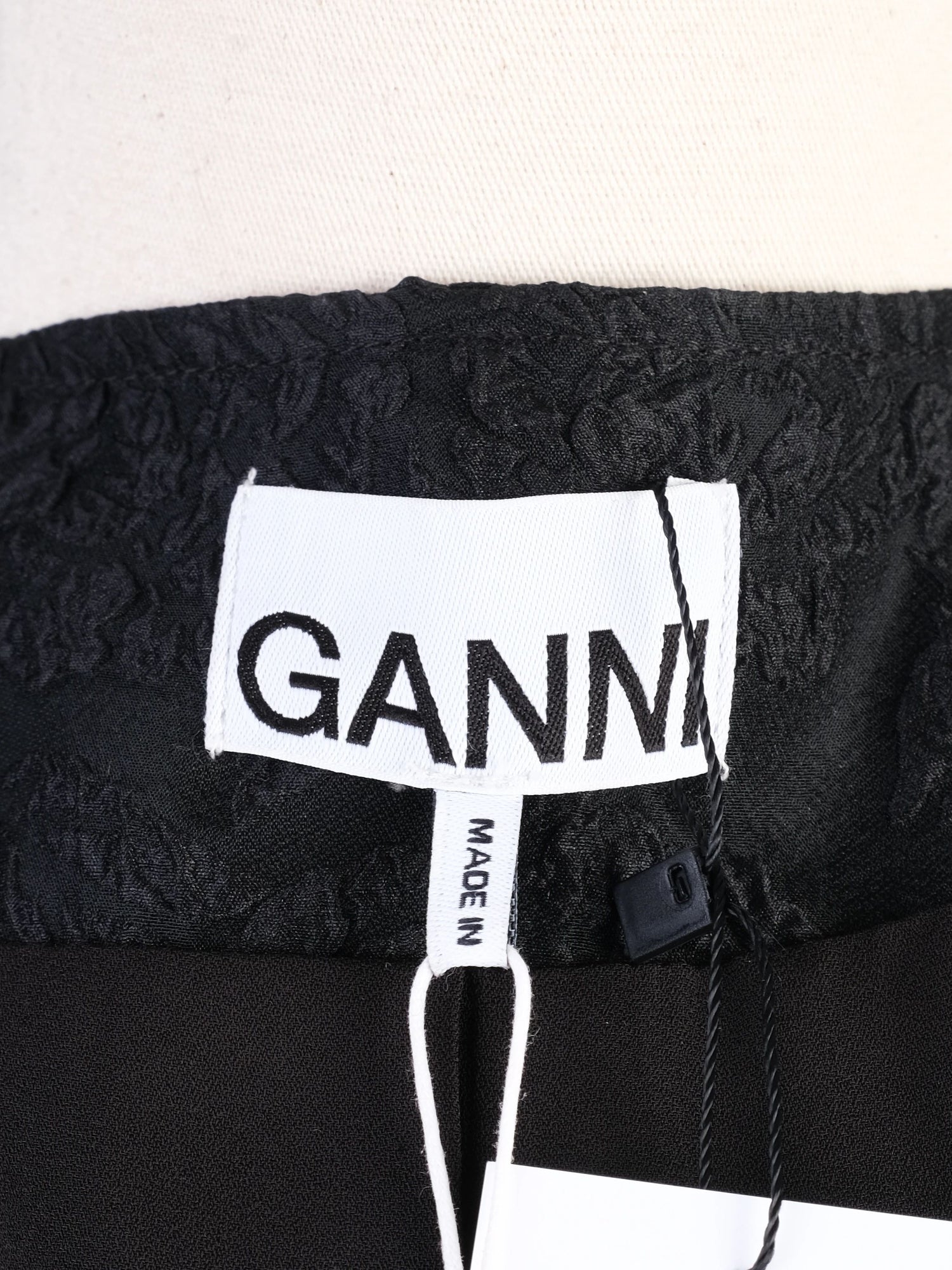 Excellent Ganni Black Long-Sleeved Midi Dress Size M Polyester