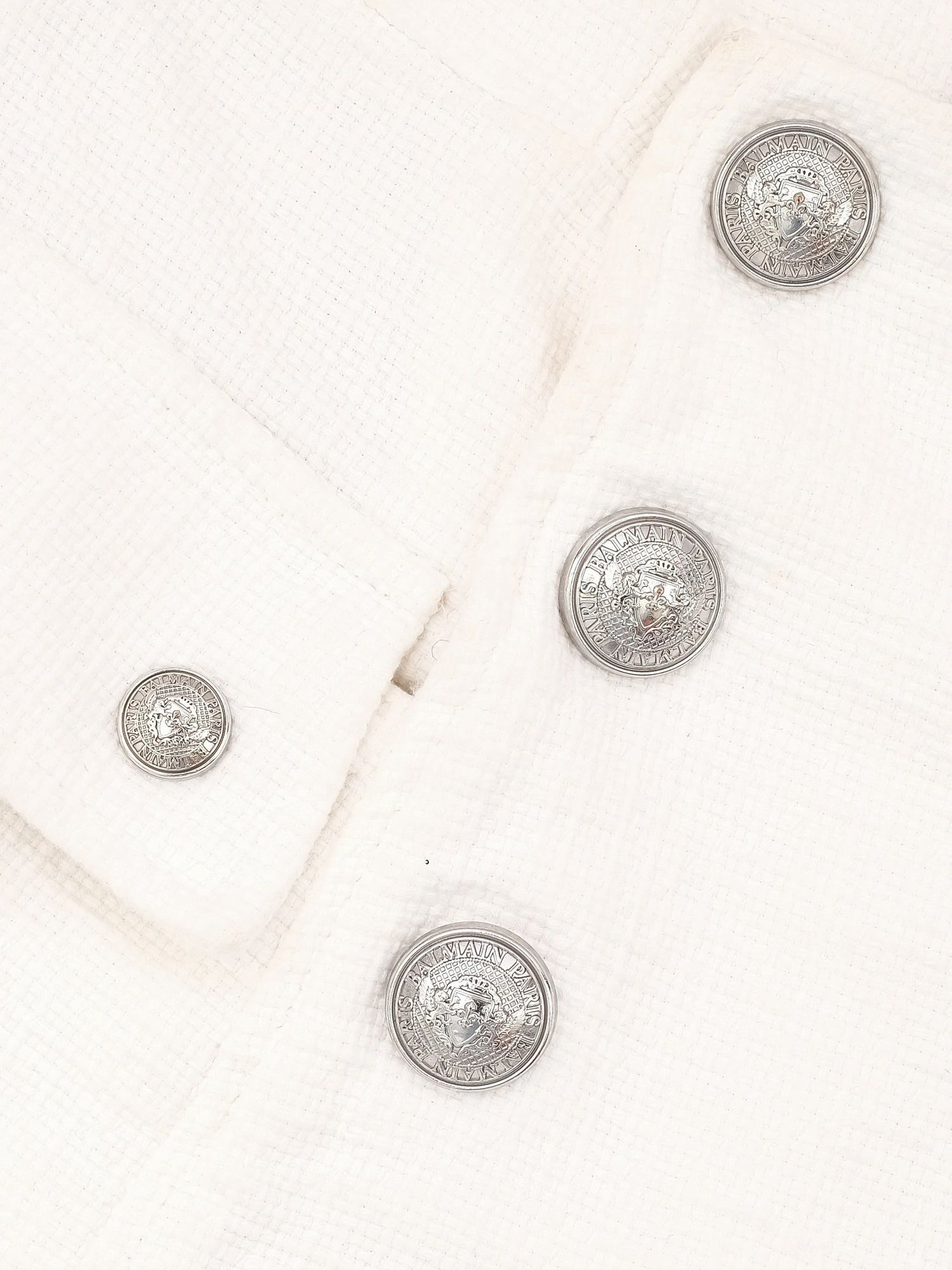 Excellent Balmain White Cotton Shorts with Silver Buttons Size S