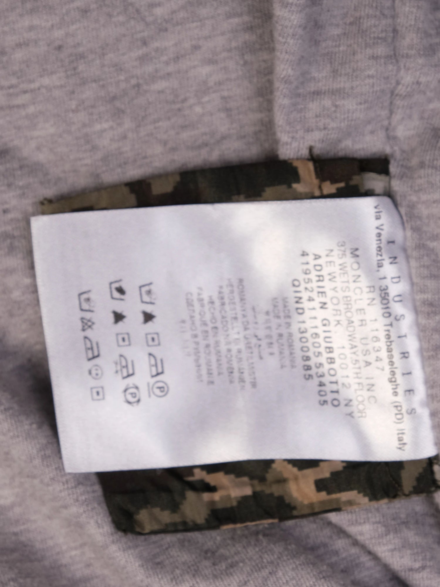 EXCELLENT Moncler Camouflage Jacket for Kids Size 6 Nylon Hooded