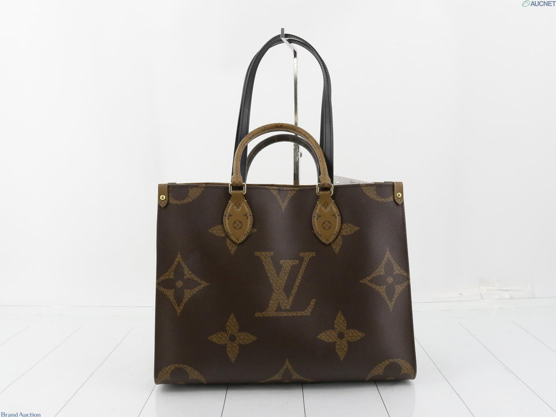 Louis Vuitton OnTheGo MM, Monogram Giant
