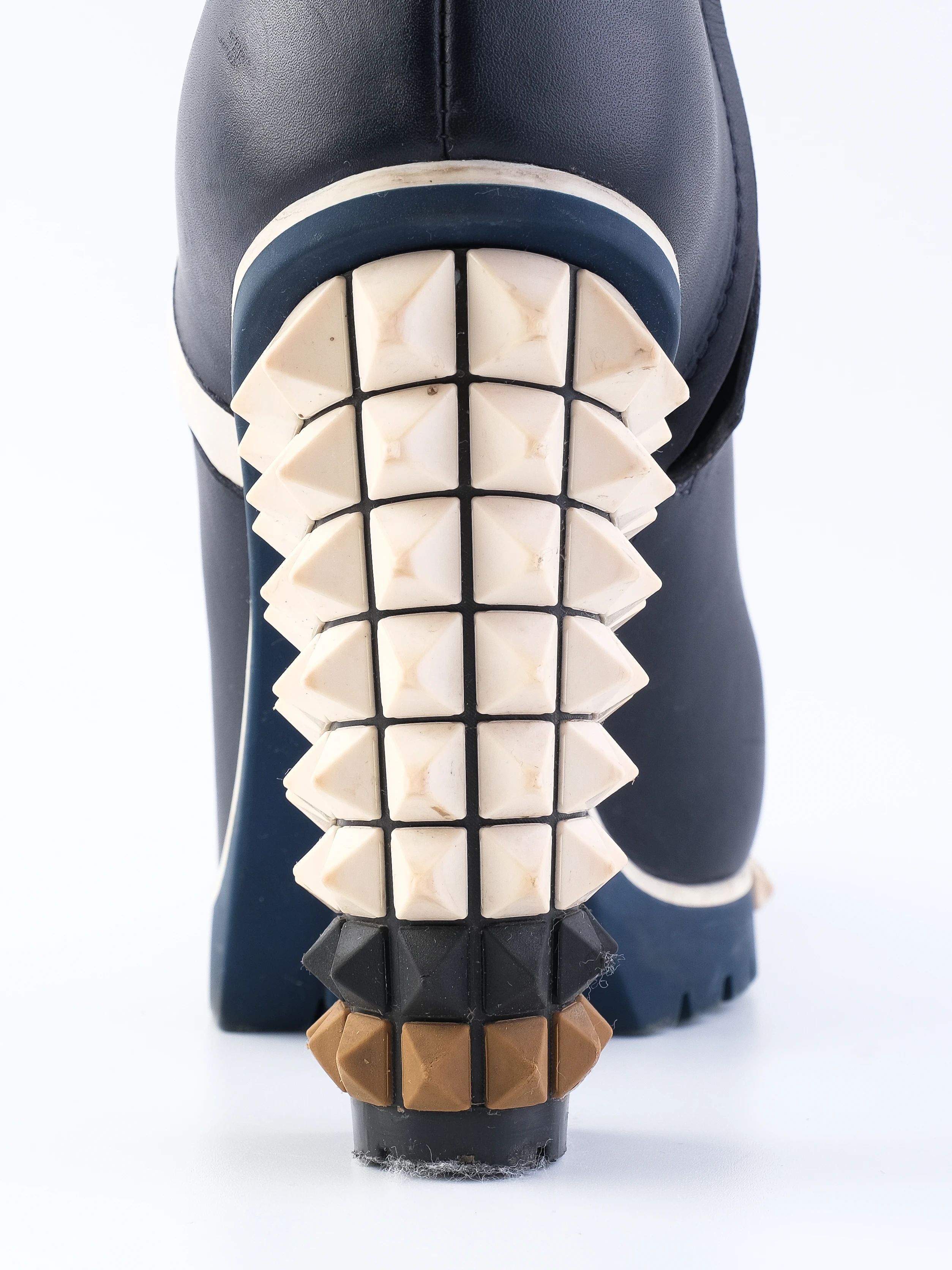Excellent Fendi Blue Leather Ankle Boots Size 38 with Unique Design