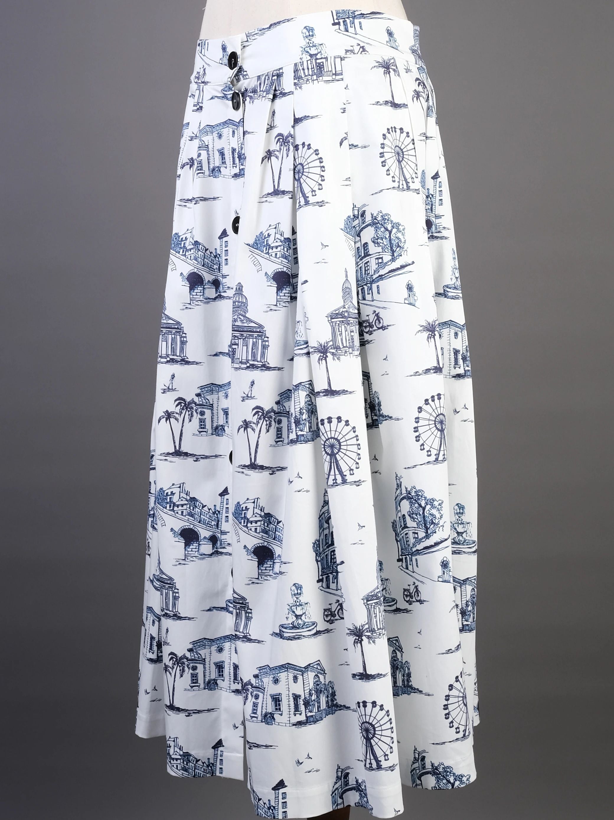 Excellent Maje White Skirt with Blue Toile Print Size S