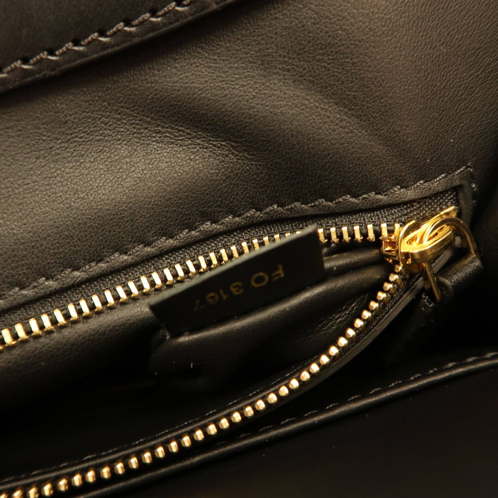 Louis Vuitton Cowhide Leather Studs Bicolor Hand-turn Shoulder Bag Beige Black Beige/black 2way Shoulder Bag M 51654