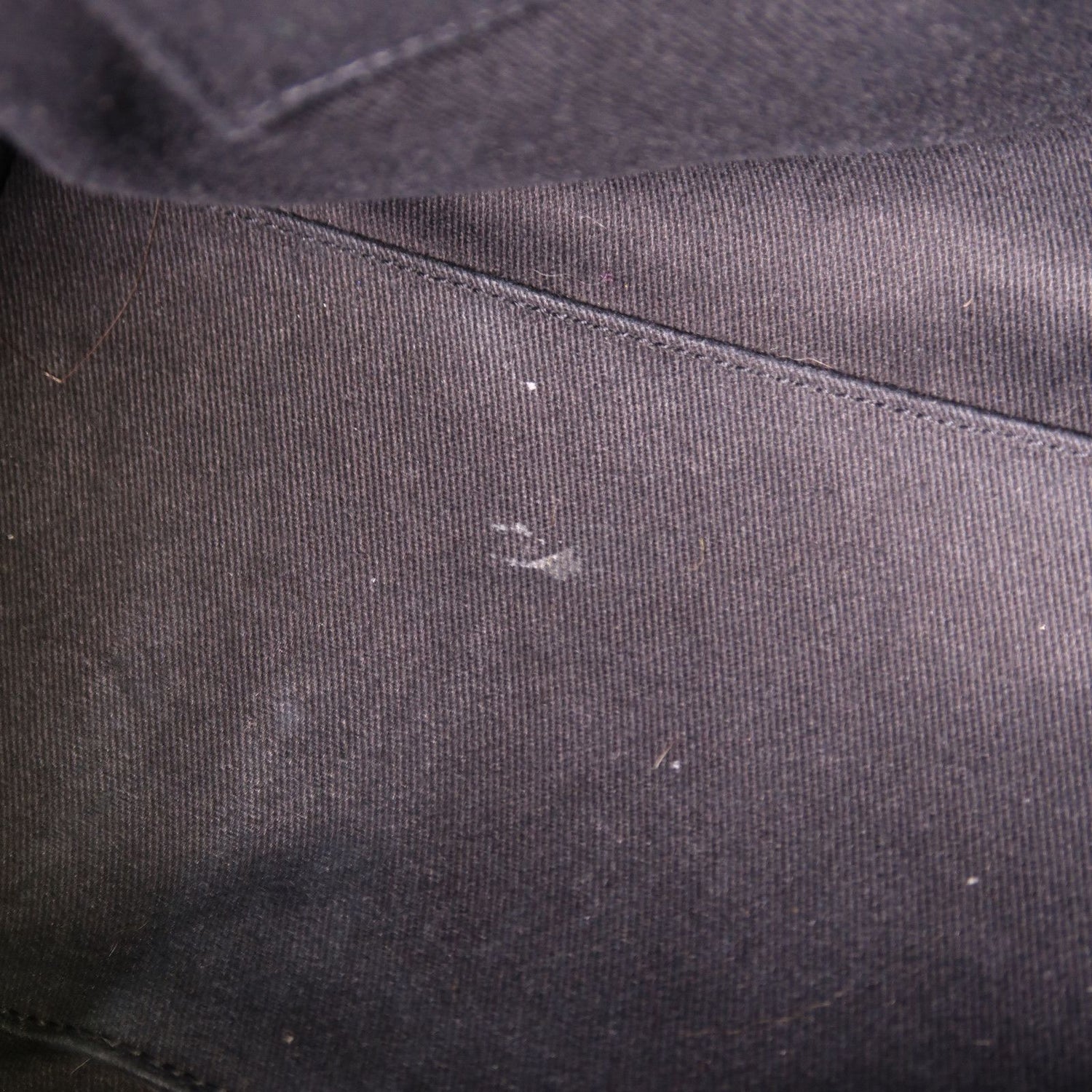 Saint Laurent Cowhide Leather Hand Bag Black Calfskin (cowhide) Ars 647168