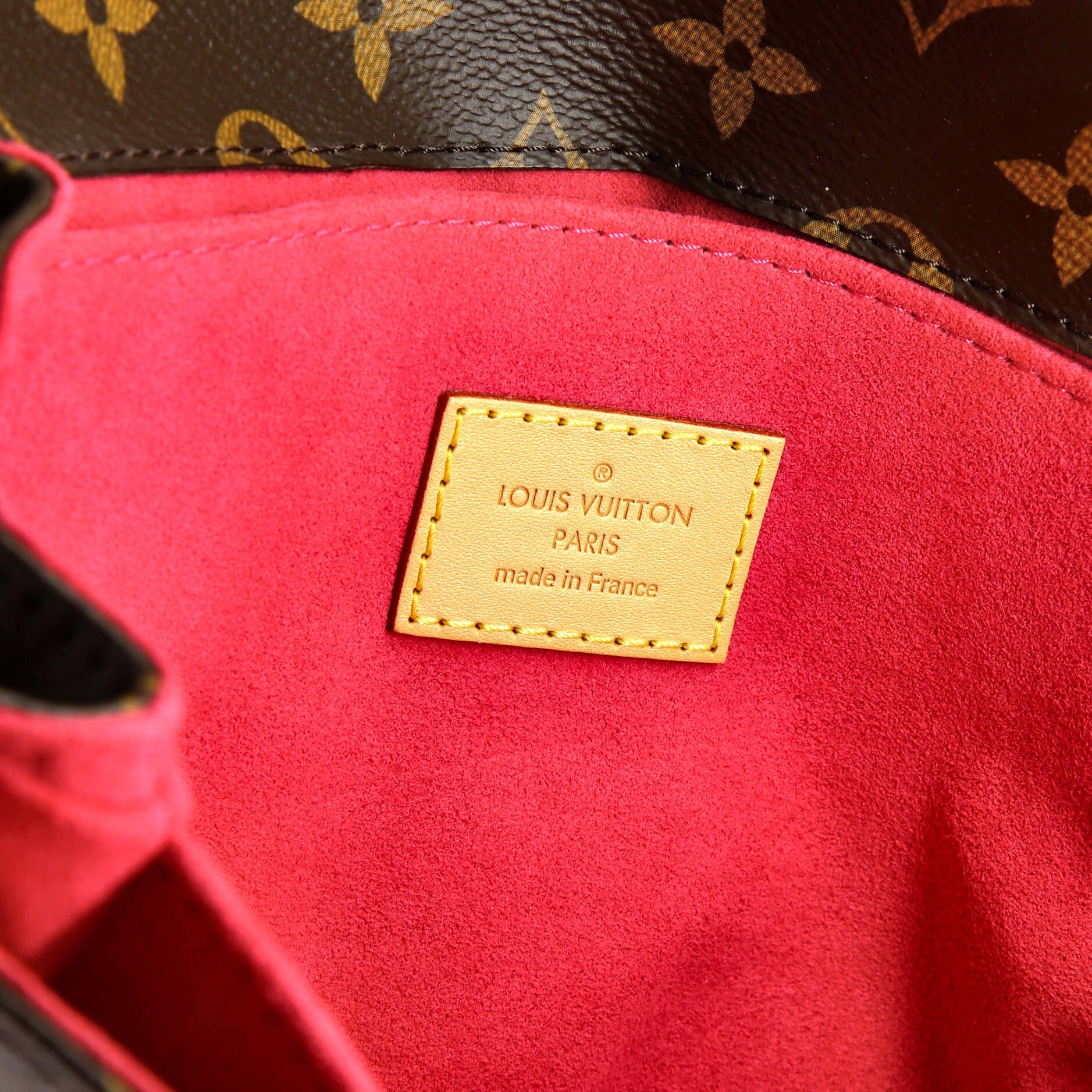 Louis Vuitton Pochette Metis Limited Edition Patches Monogram Canvas