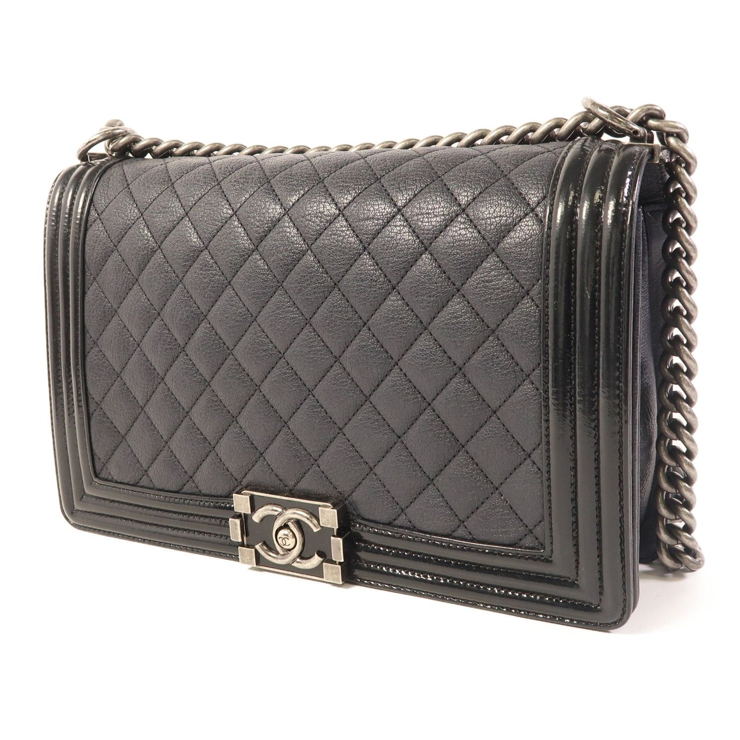 Chanel Black Cowhide Leather Crossbody Back Bag Calfskin (cowhide) Boy 28