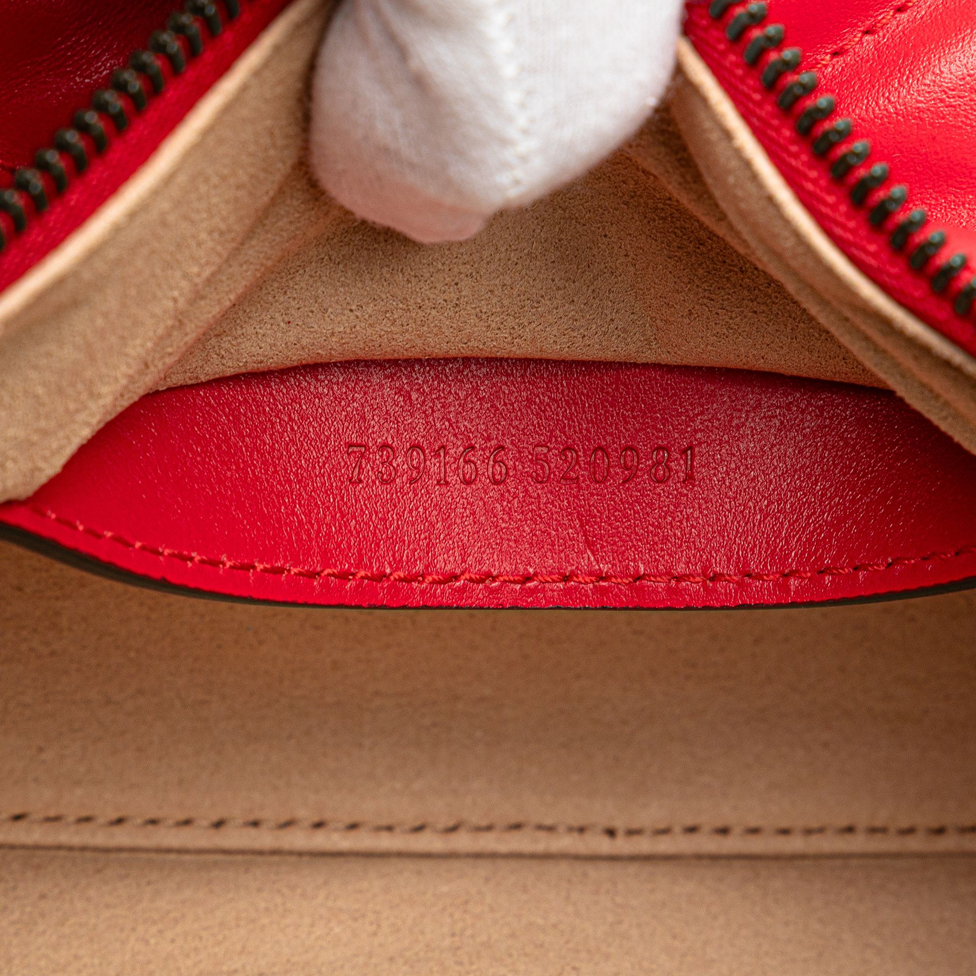 Gucci GG Marmont Matelasse Leather Shoulder Bag Red