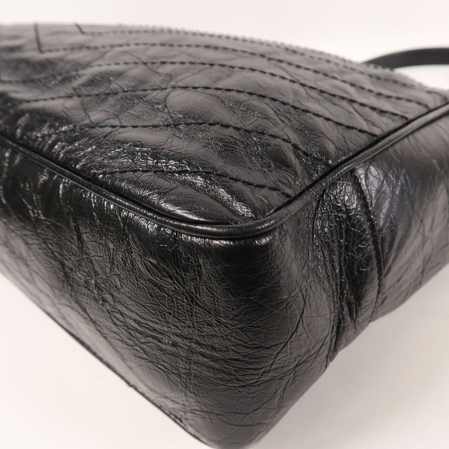 Yves Saint Laurent Cowhide Leather Niki Large Silver Shoulder Bag Black Calfskin (cowhide) Pmr 504