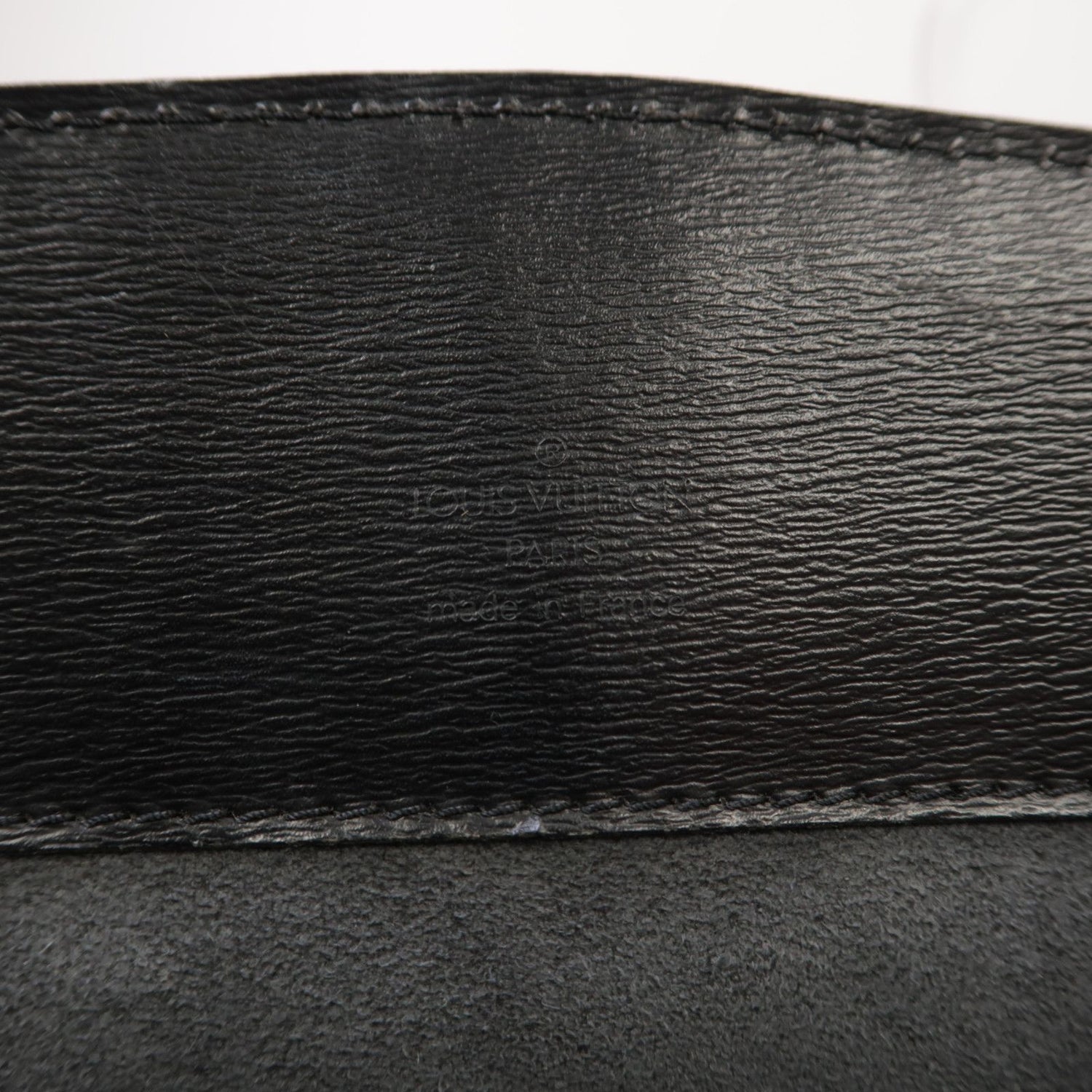 Louis Vuitton Epi Cluny Gold Shoulder Bag Black Black Shoulder Bag M 52252
