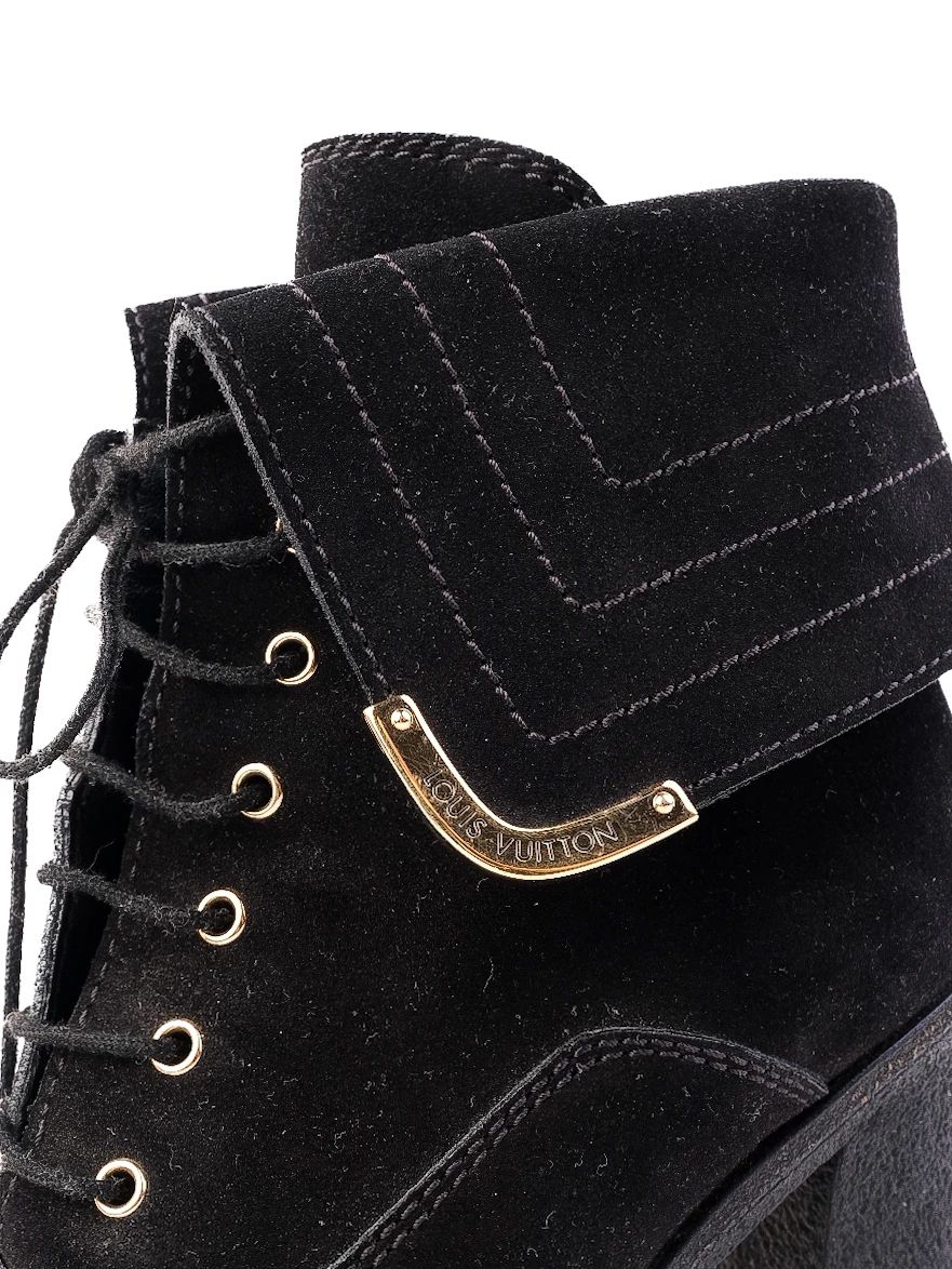 Excellent Louis Vuitton Black Leather Heeled Ankle Boots Size 36