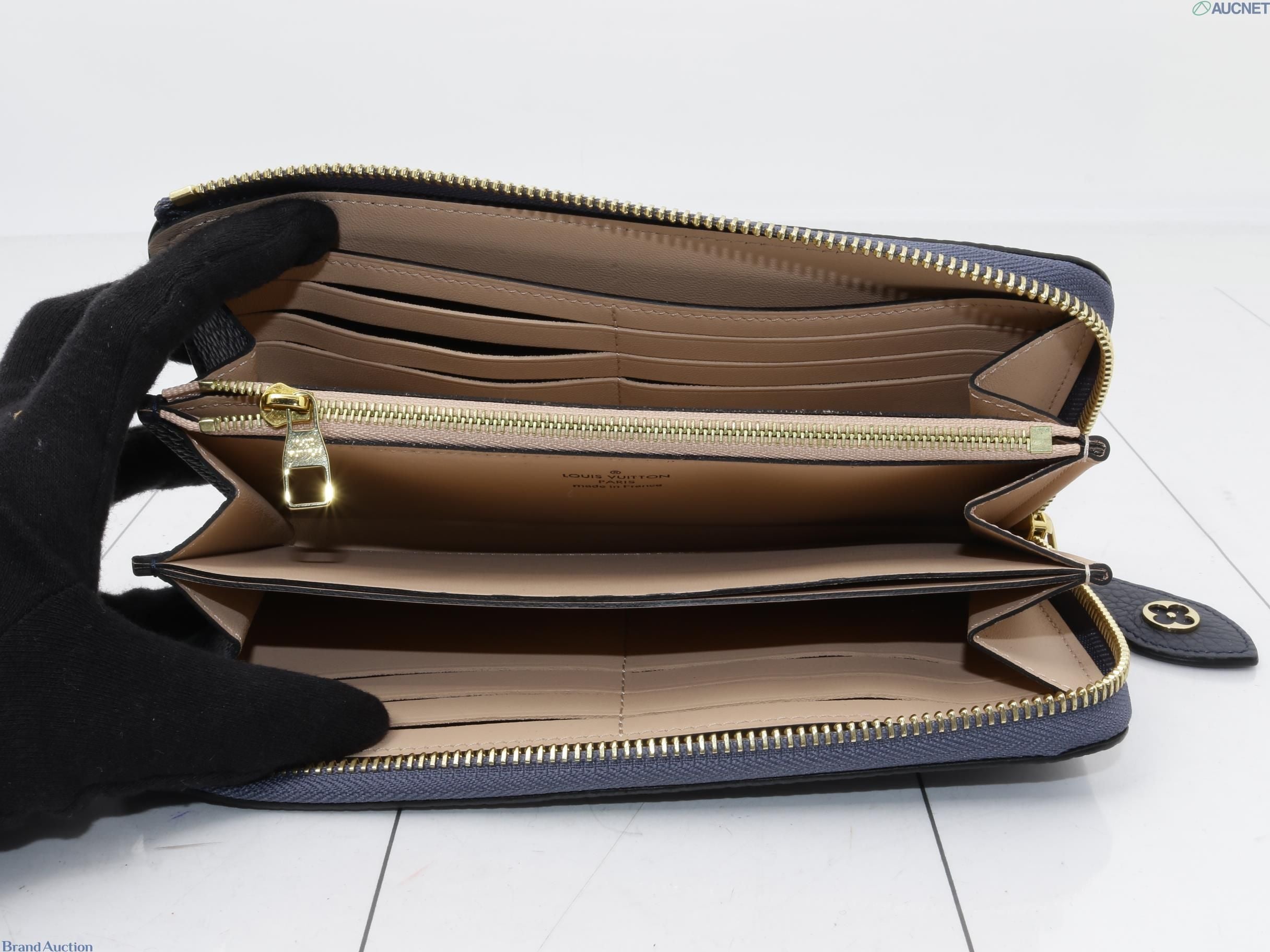 Louis Vuitton Portefeuille Comet Taurillon Leather