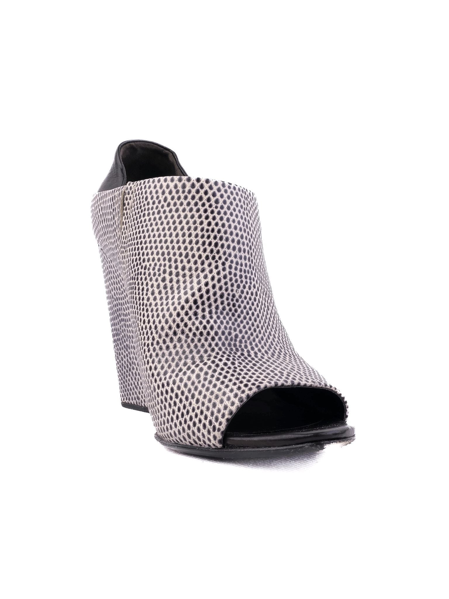 Good Alexander Wang White Leather Wedge Shoes Size 38