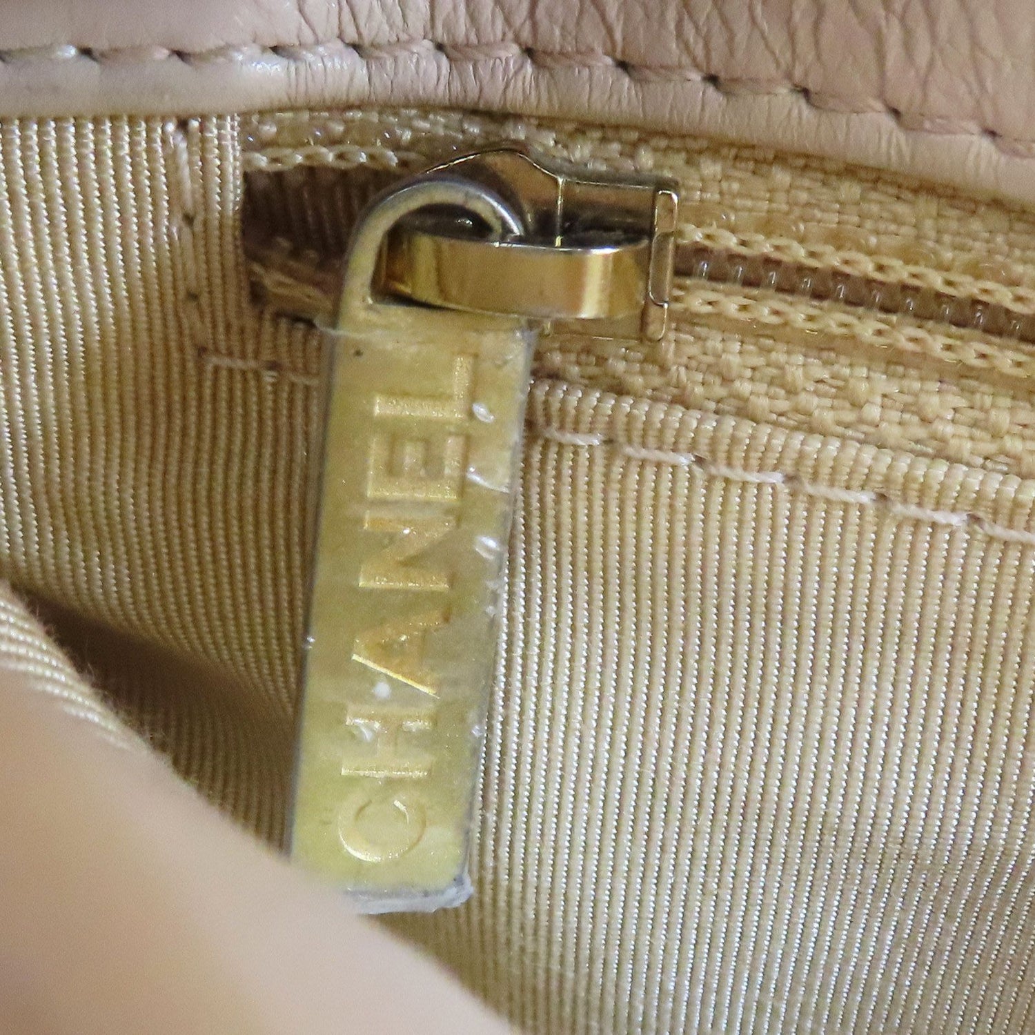 Chanel Matelasse Shoulder Handbag Calfskin Pink (no Card)