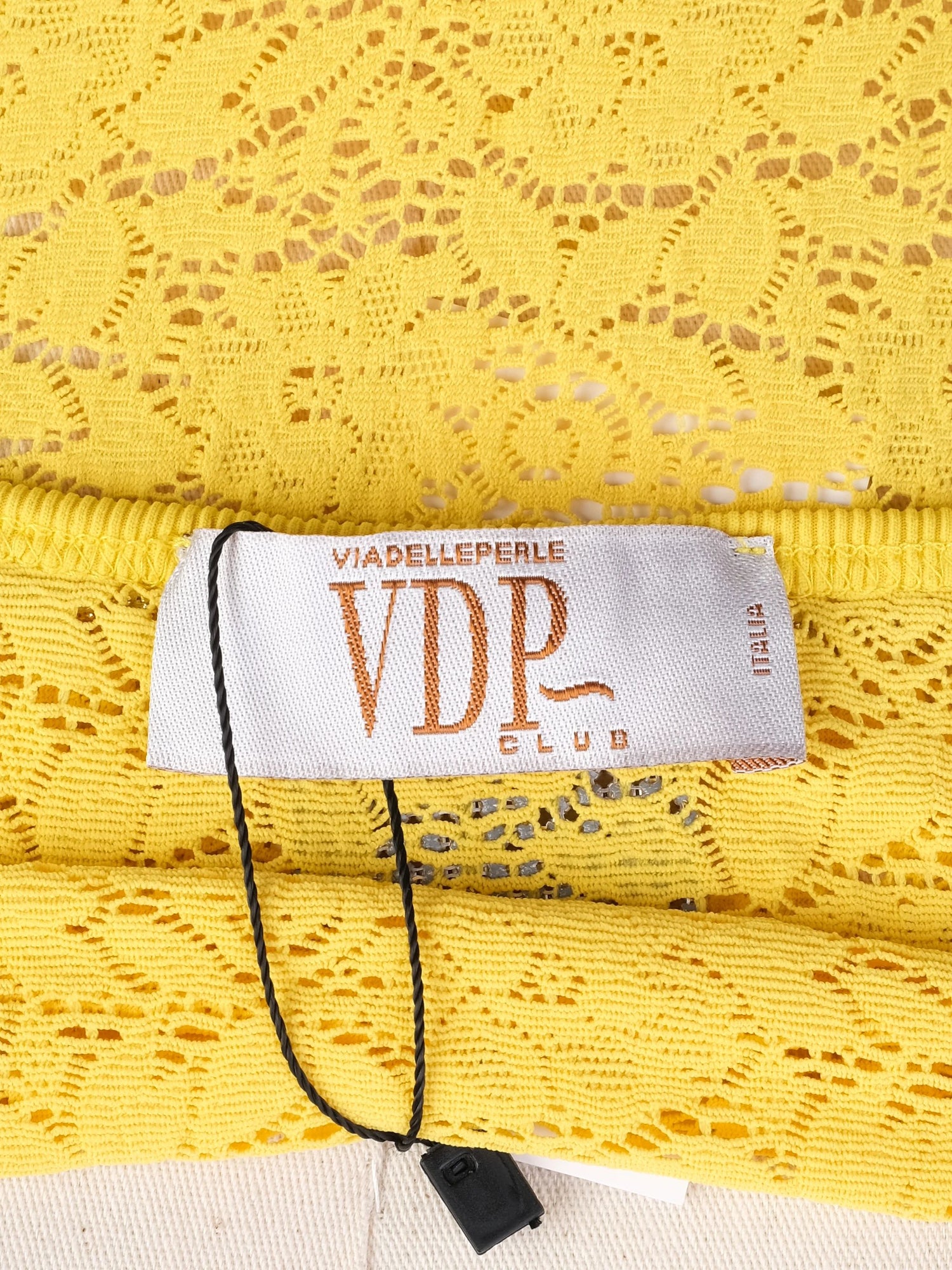 Excellent VDP Yellow Lace Camisole Top Size M Women