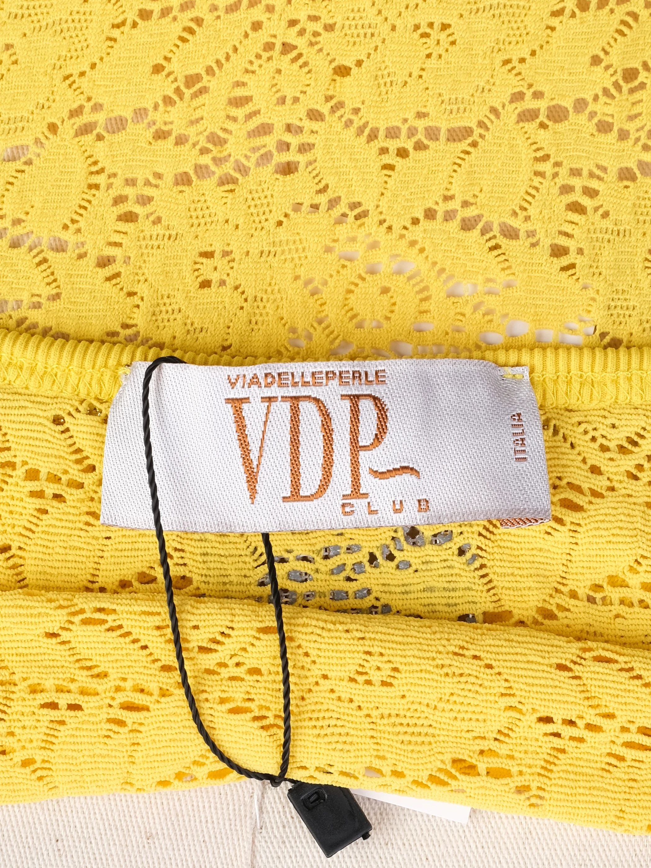 Excellent VDP Yellow Lace Camisole Top Size M Women