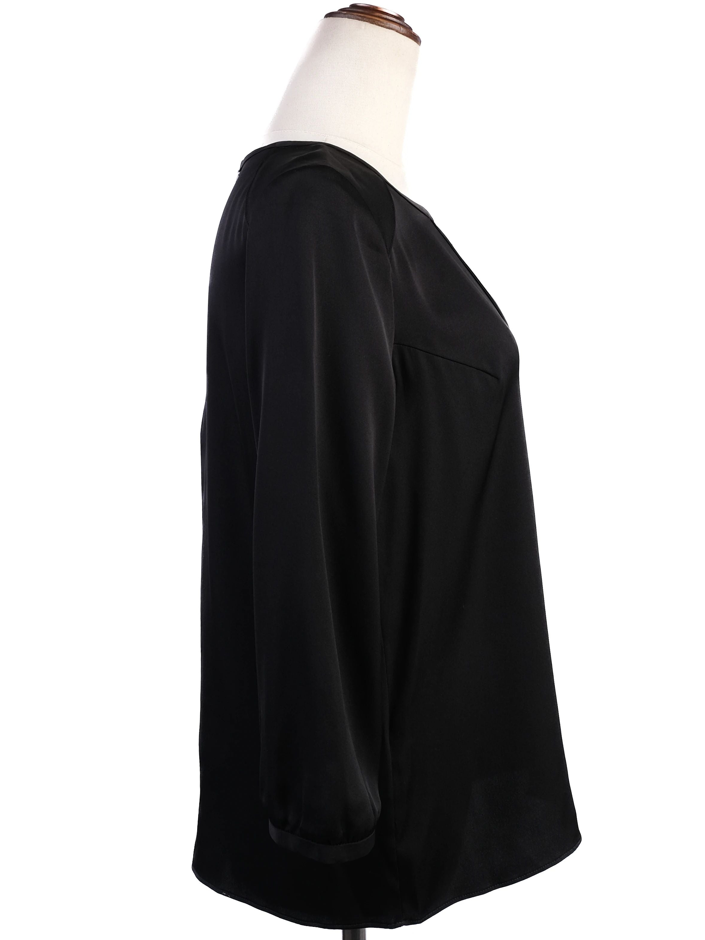 Excellent Hugo Boss Black Silk Blouse Size XS with Keyhole Opening