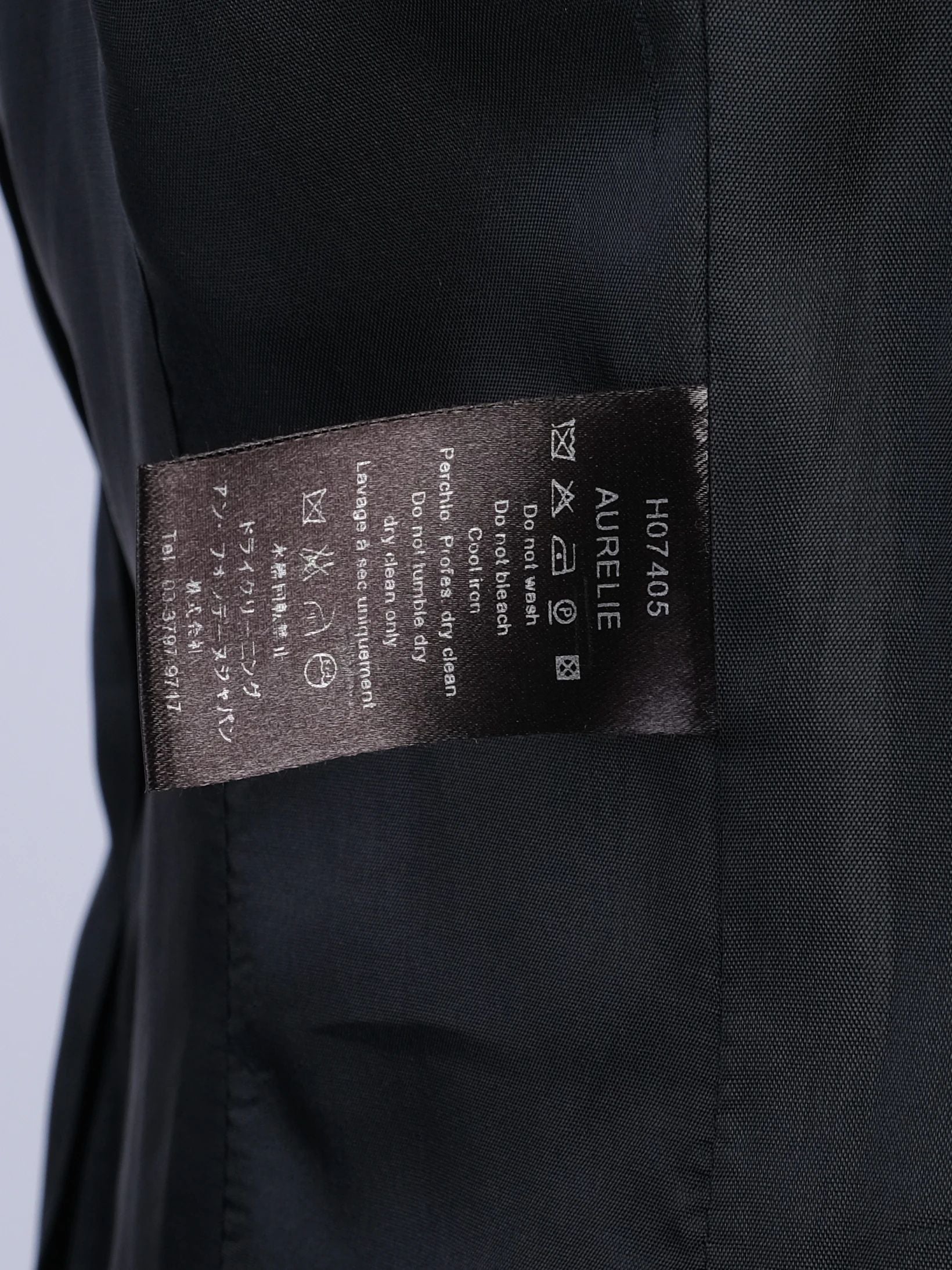 Excellent Anne Fontaine Black Wool Coat with Floral Embellishments