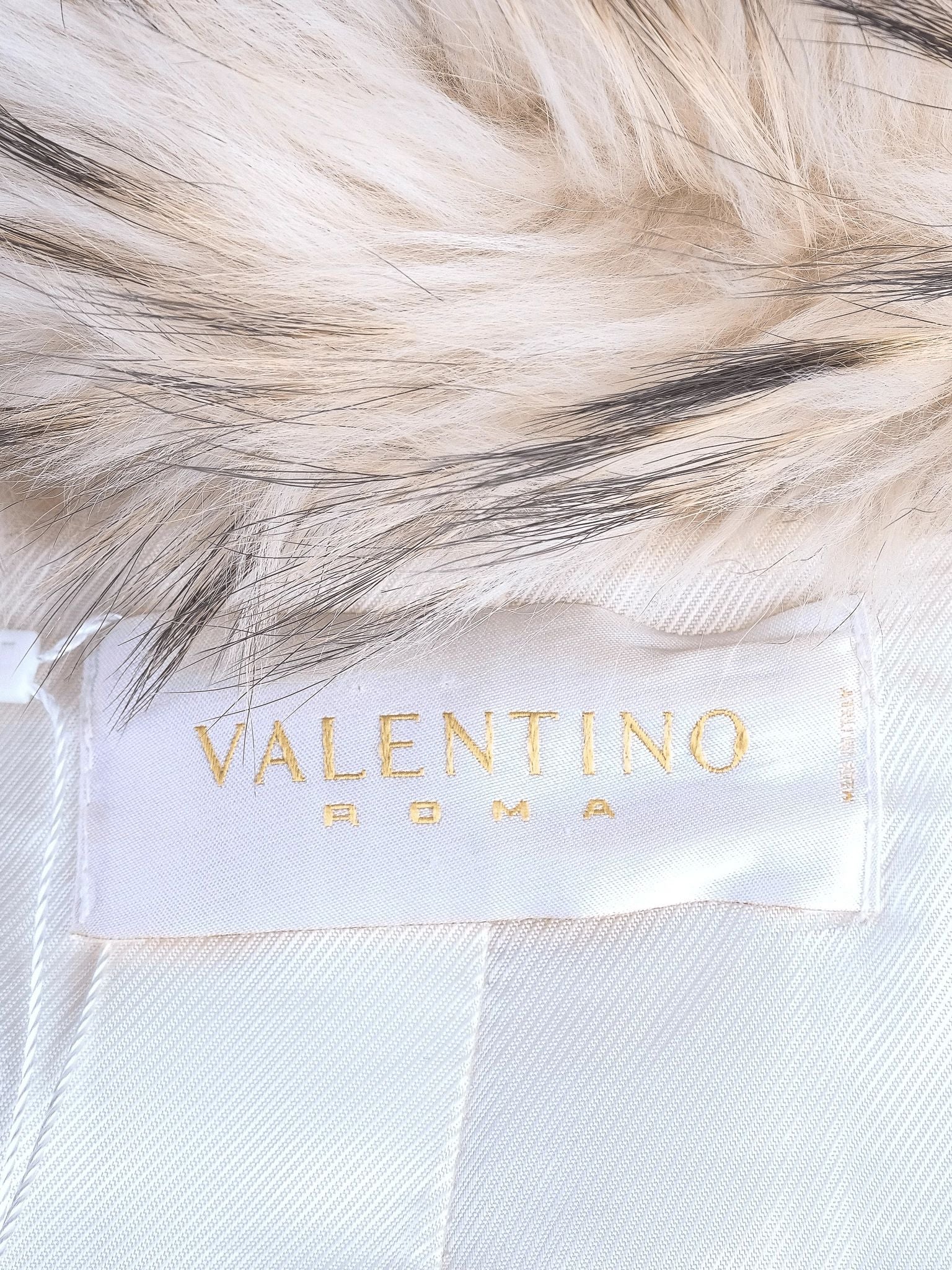 Excellent Valentino White Wool Coat with Fur Collar Size M