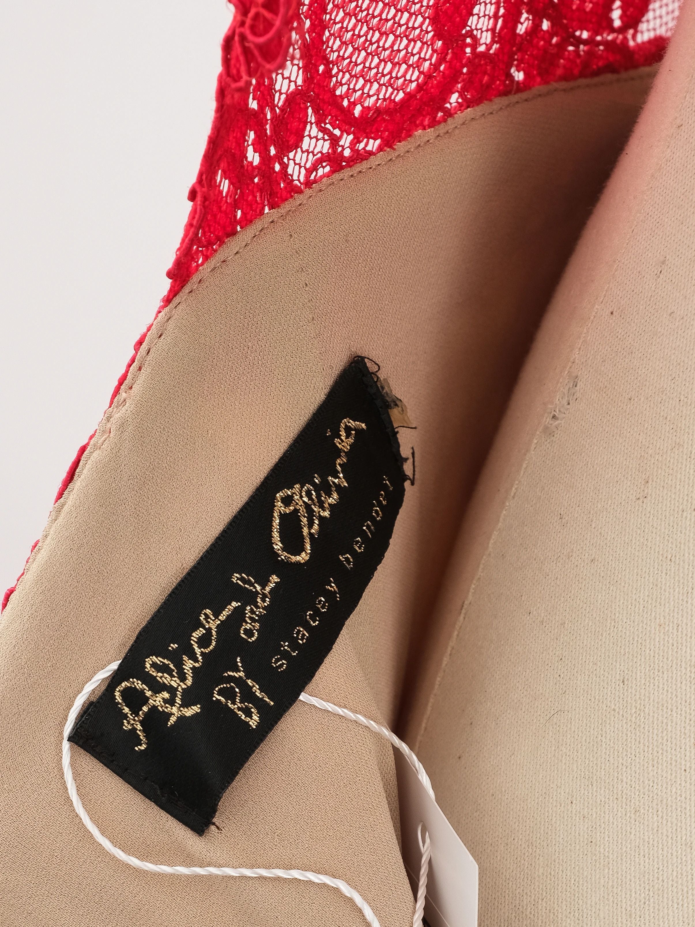 Excellent Alice+Olivia Red Lace Evening Gown Size L