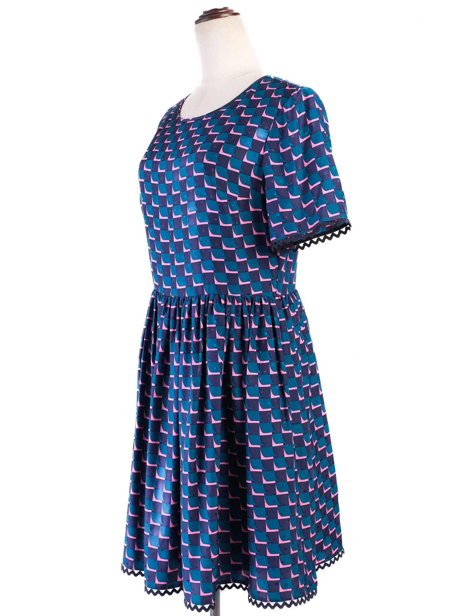 Excellent Kenzo Silk Dress Blue Pink Pattern Size L