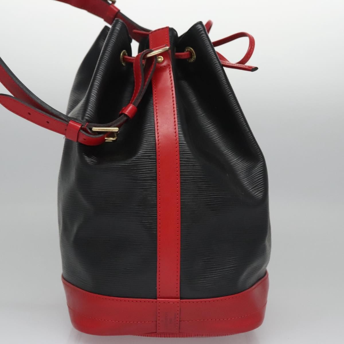 Louis Vuitton Epi Noe Shoulder Bag Bicolor Black Red M 44017 Lv Auth