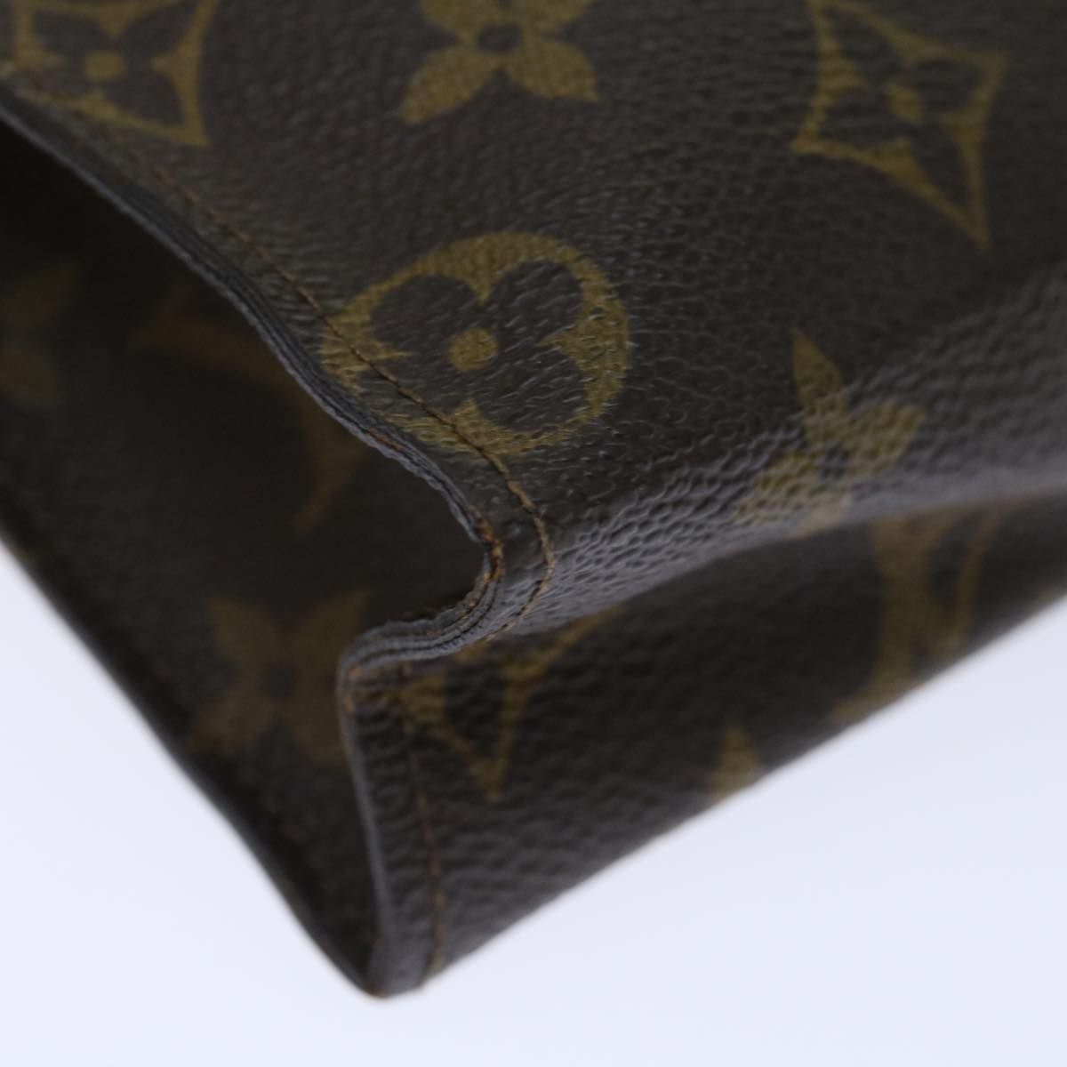 Louis Vuitton Poche Toilette 26, Monogram