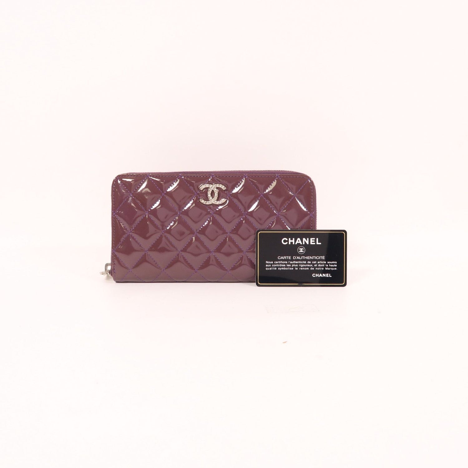 Chanel Purple Purple Enamel Lacquered Leather Long Wallet Silver Pocket Long Wallet Purple L-shaped Zipper Wallet Paten