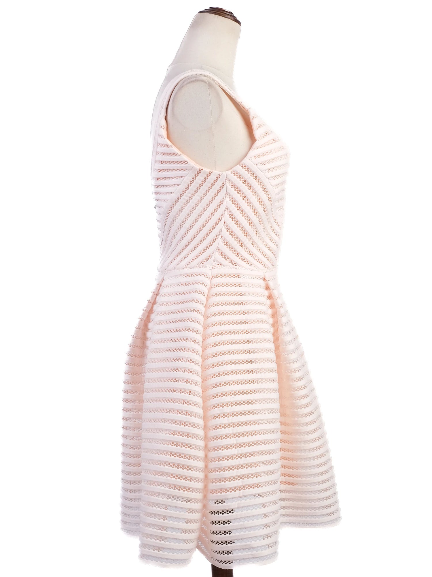 Maje Excellent Condition White Sleeveless Knee-Length Dress