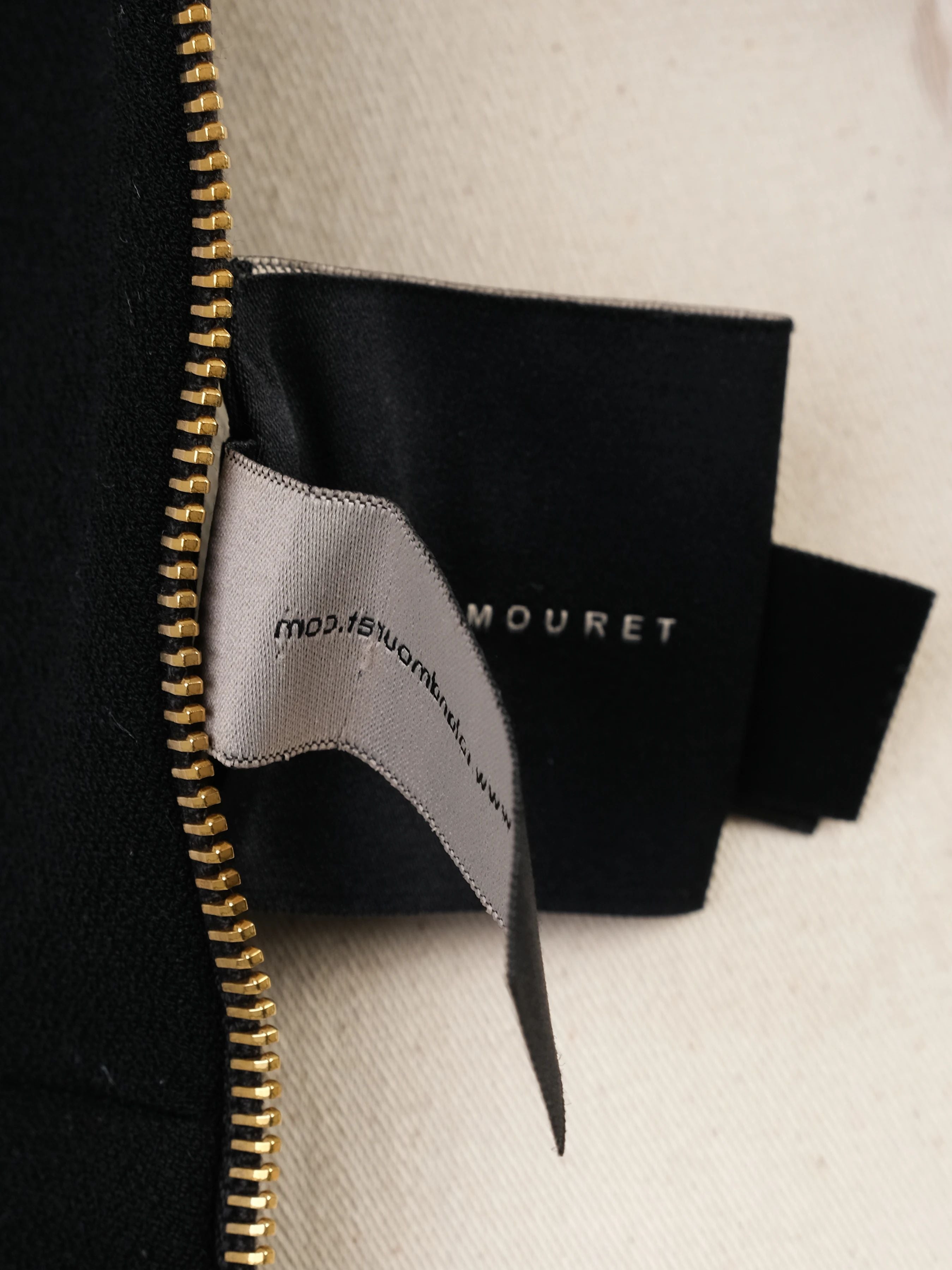 EXCELLENT Roland Mouret Black Viscose Top Size S with Structured Shoulders