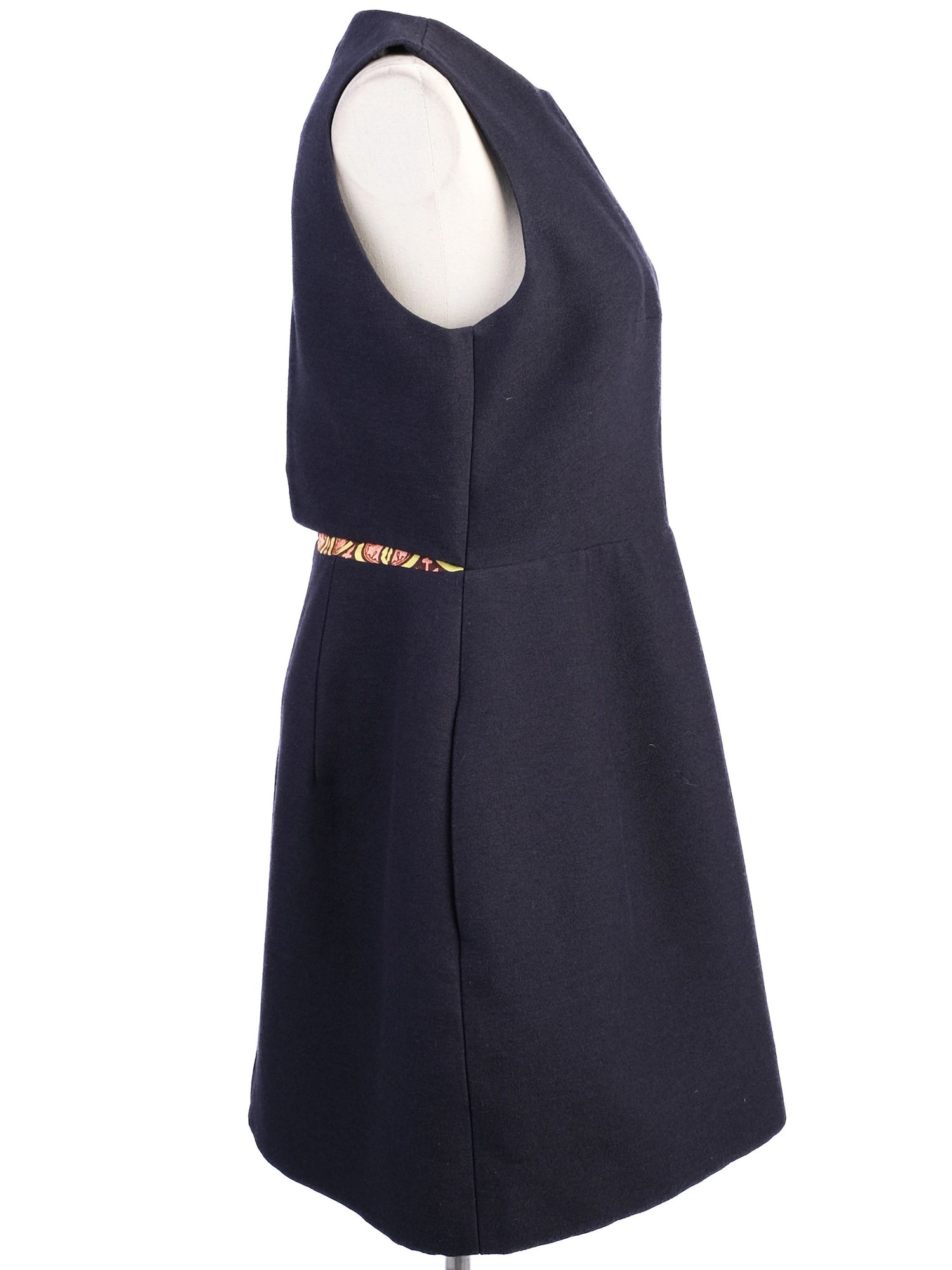 Excellent Carven Black Wool Dress Size M with Patterned Detail