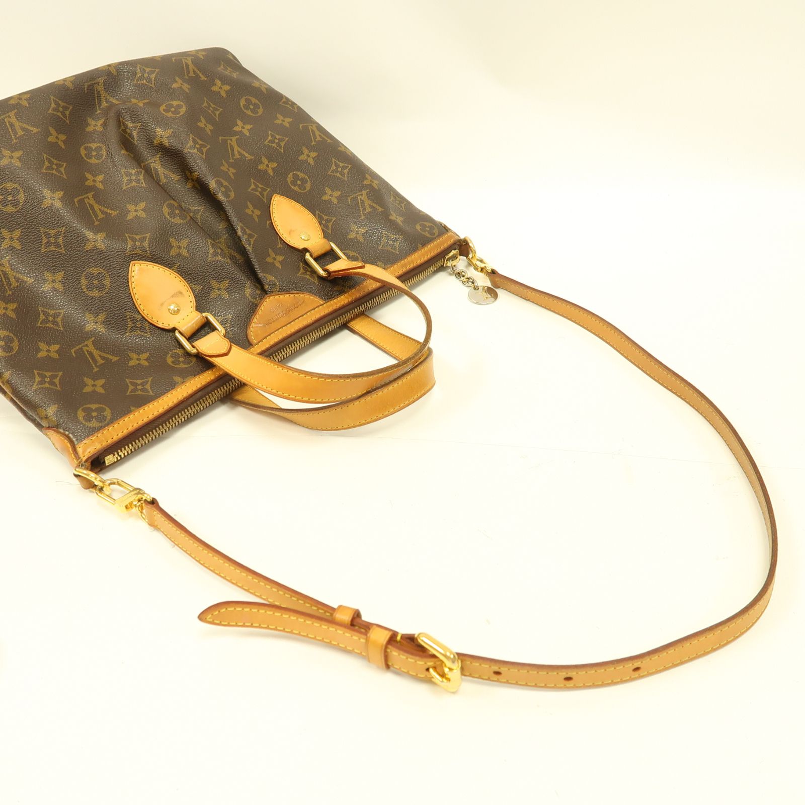 Louis Vuitton Palermo PM, Monogram