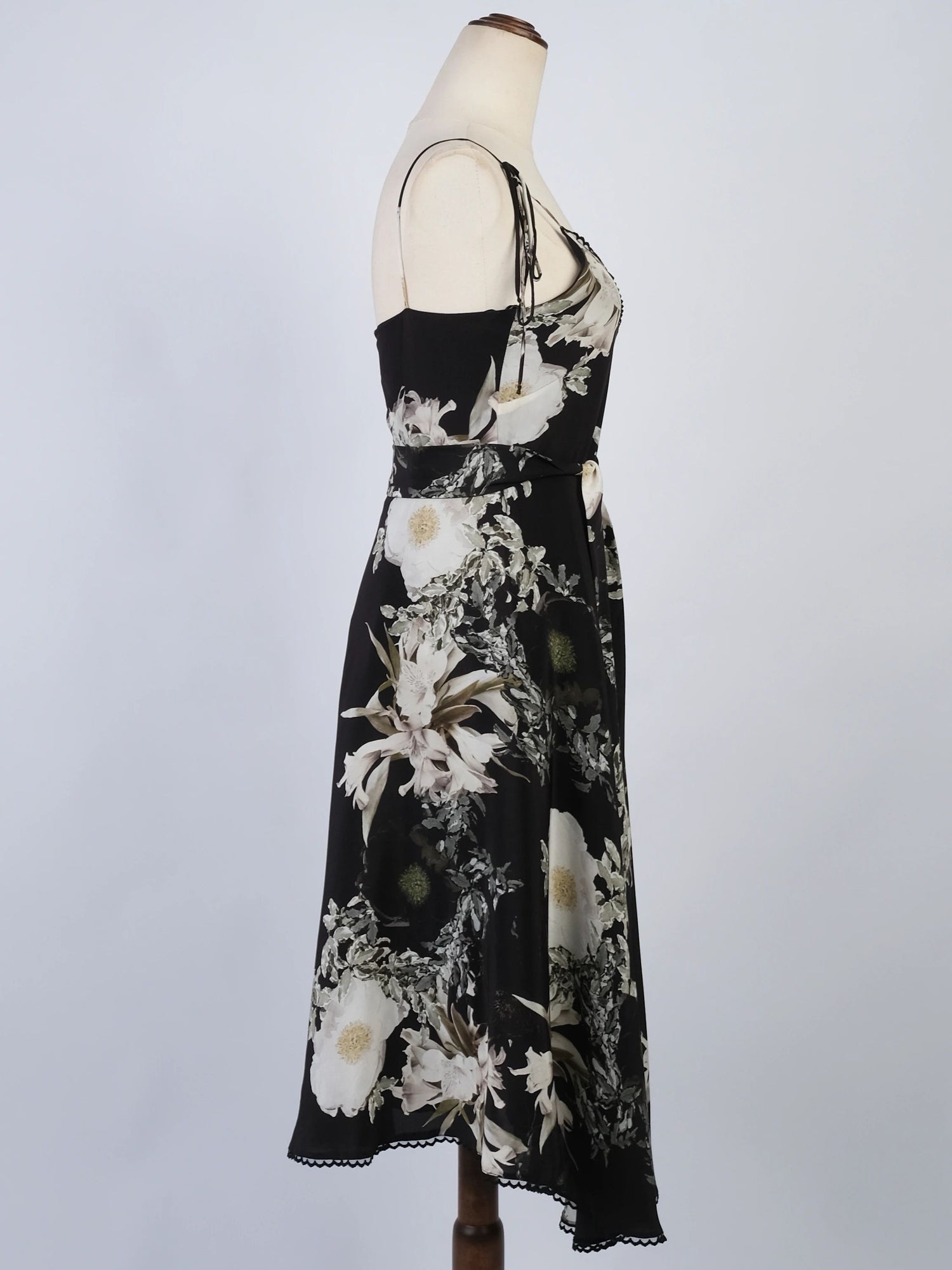 Excellent Athena Procopiou Floral Silk Dress Size M - Black & White