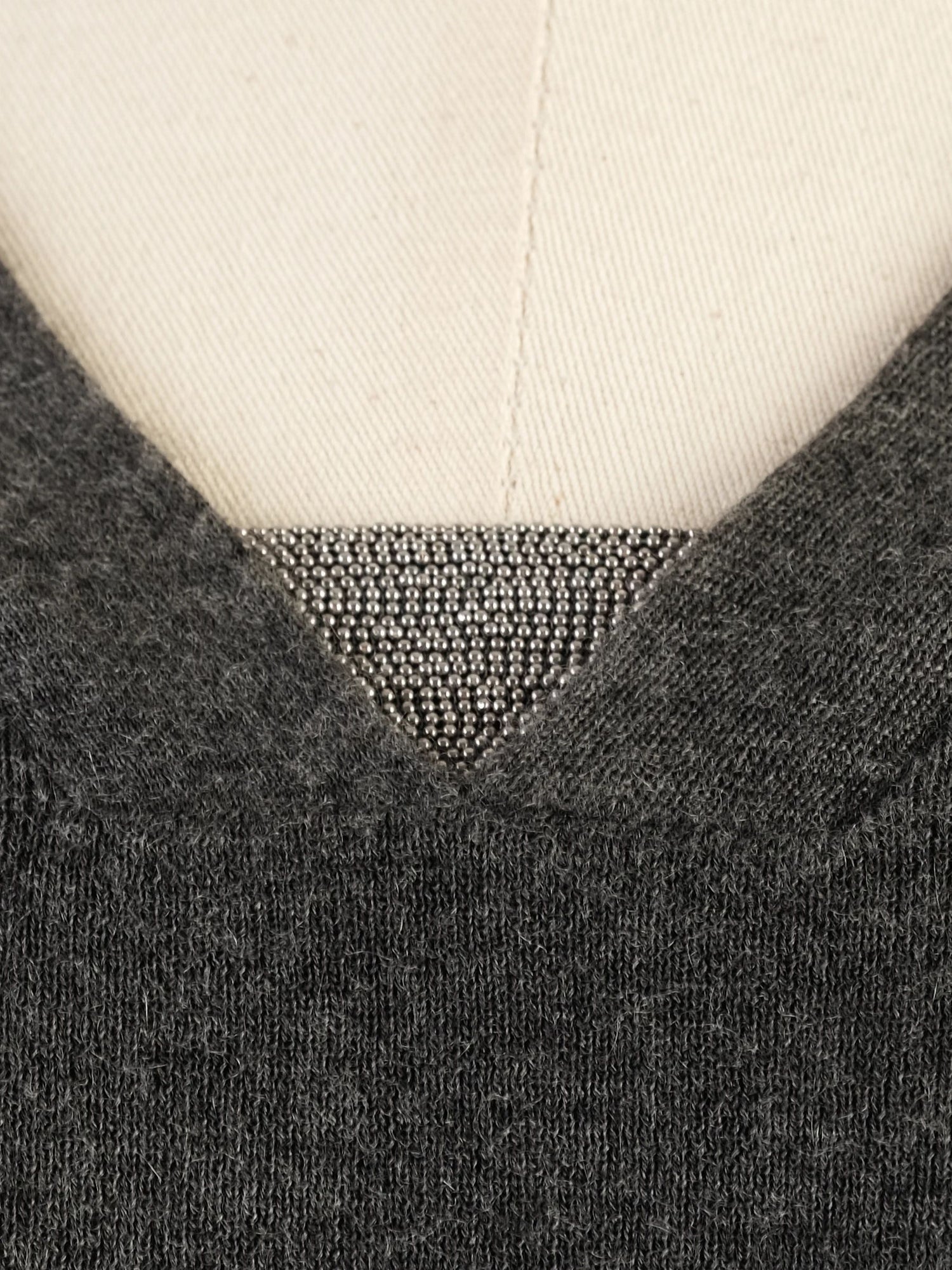 Average Brunello Cucinelli Gray Silk V-Neck Sweater Size S
