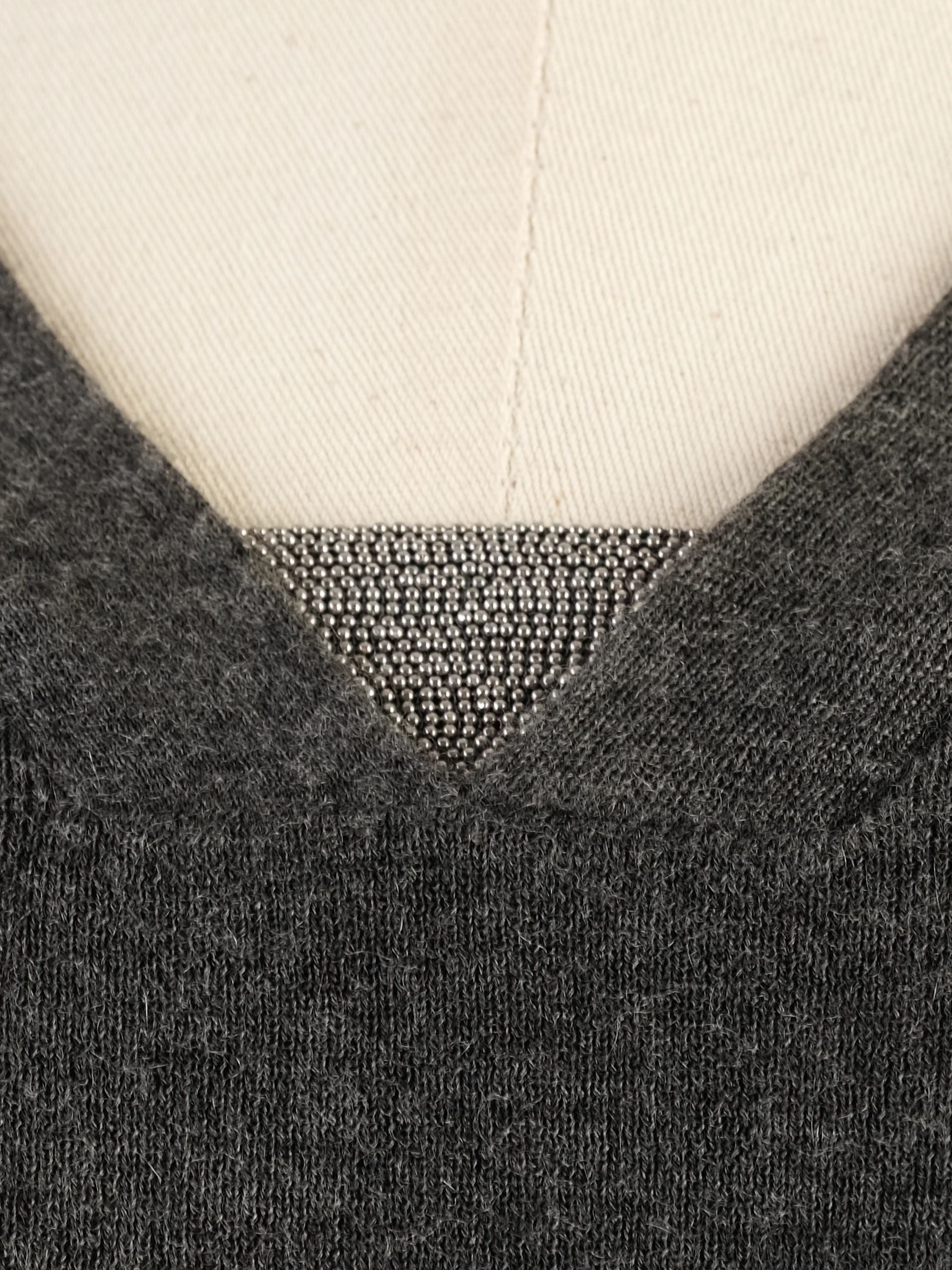 Average Brunello Cucinelli Gray Silk V-Neck Sweater Size S