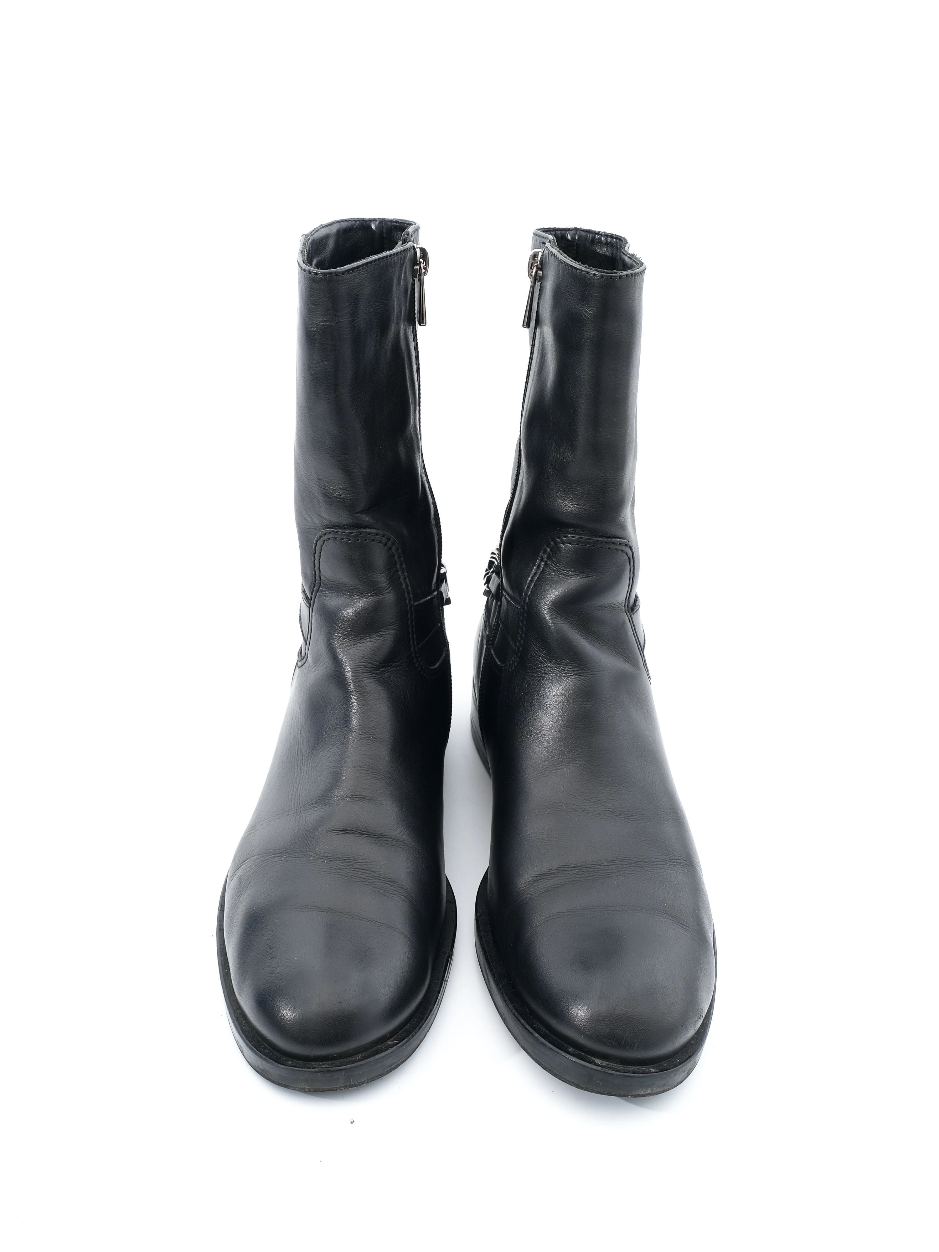 Excellent Emporio Armani Black Leather Boots with Chain Detail Size 40.5