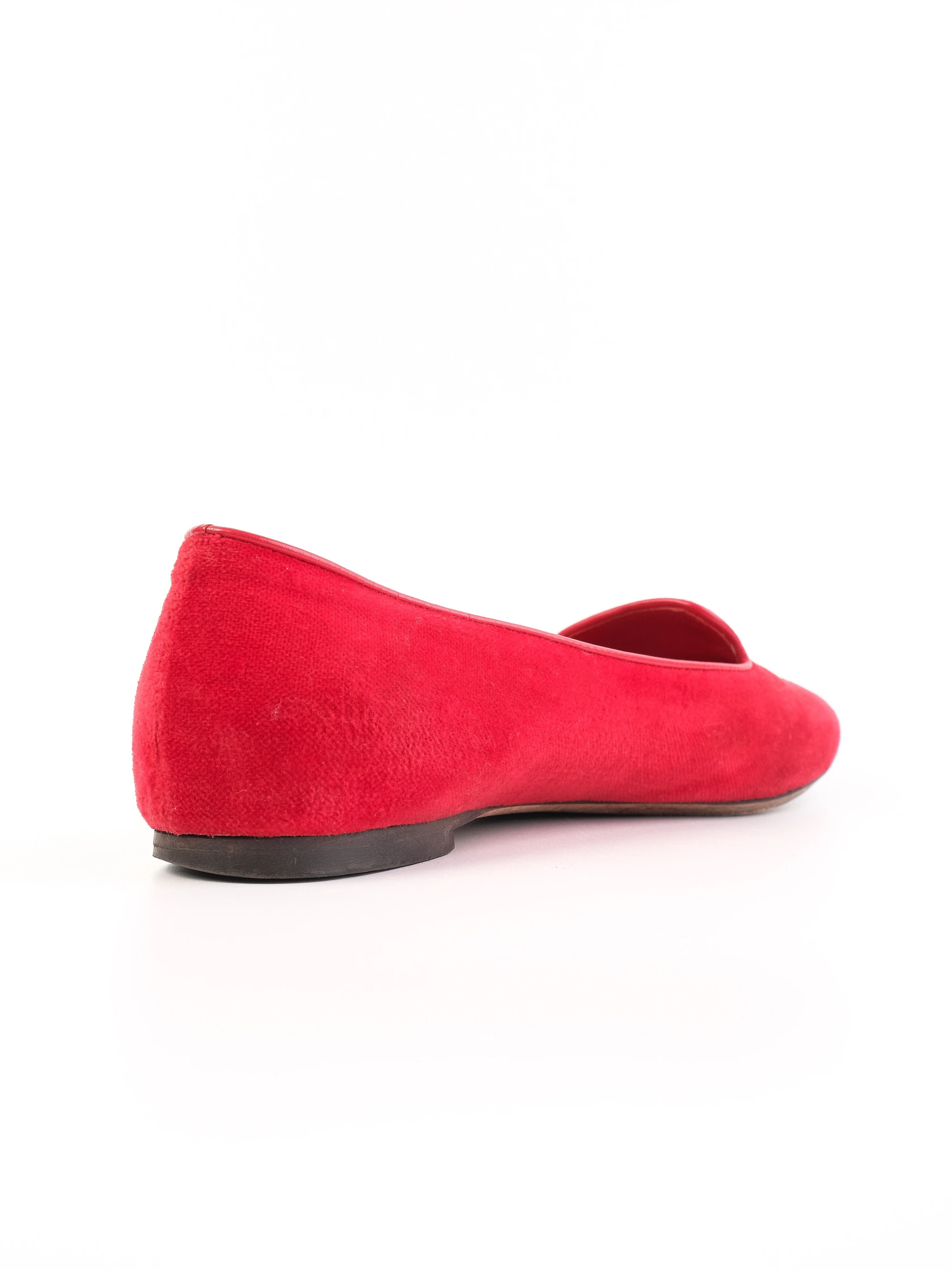 Good Alexander McQueen Red Velvet Slipper Shoes with Silver Skull Size 36