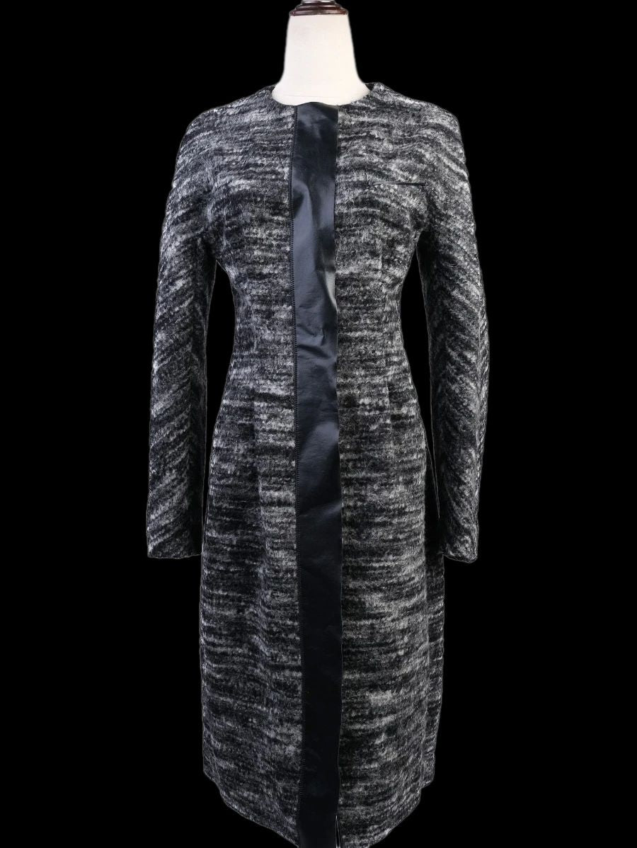 Excellent Sportmax Gray Wool Coat Size M with Textured Pattern