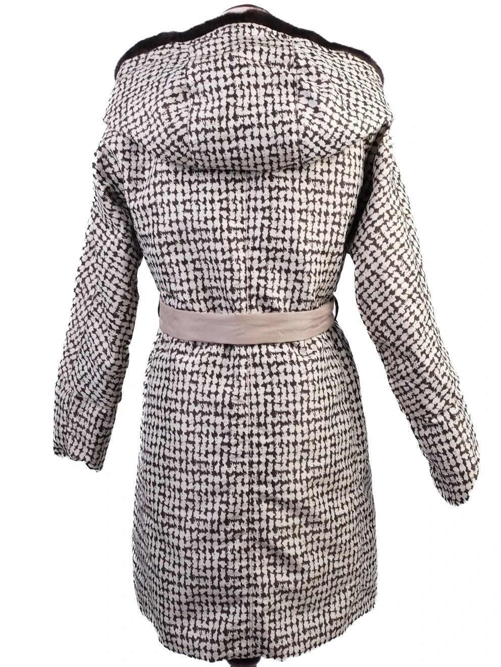 Excellent Max Mara Quilted Beige Coat with Hood & Patterned Lining