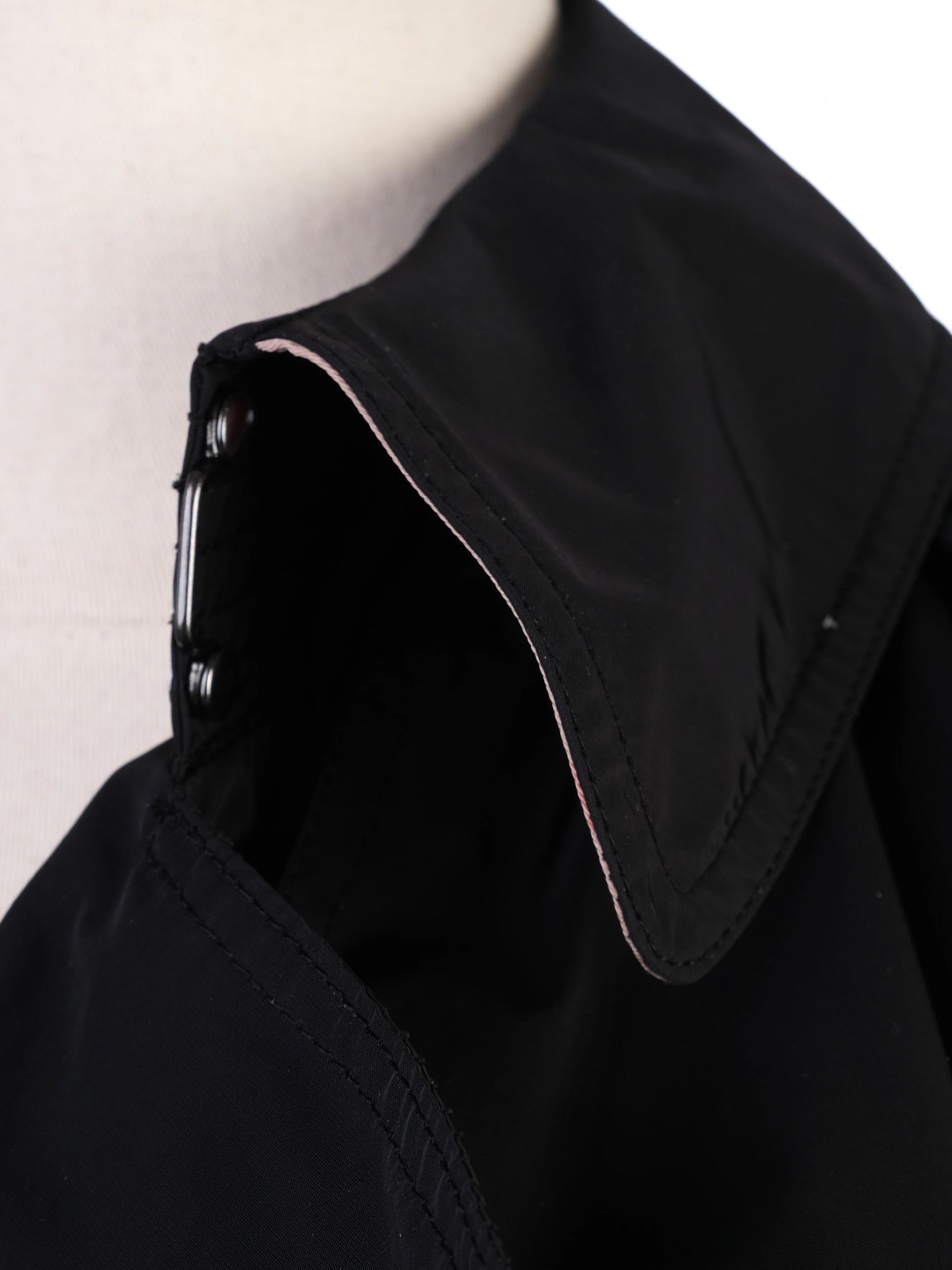 Excellent Burberry Black Trench Coat XS Polyester Double-Breasted