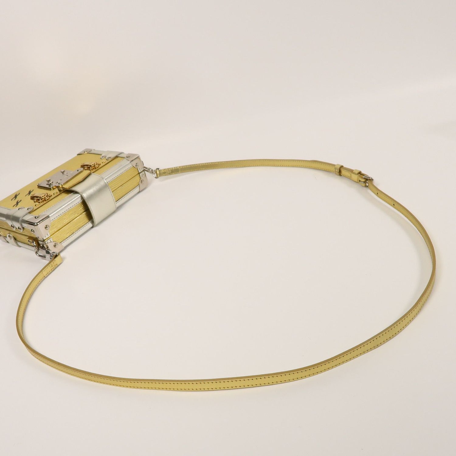 Louis Vuitton Epi/kinpu Petite Malle Kinpaku/ginpaku Shoulder Back Bag Golden Gold Shoulder Bag M 50017