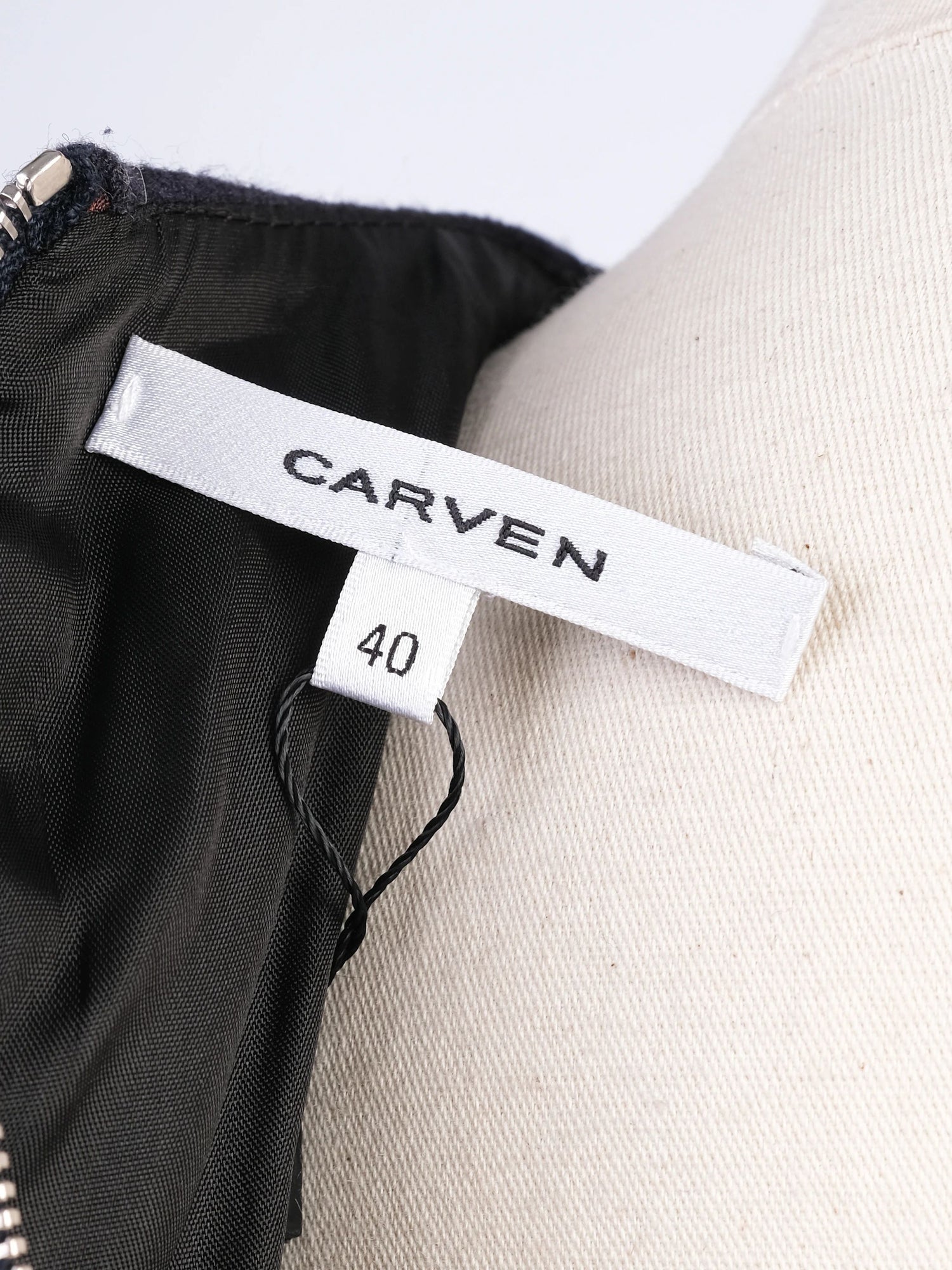 Excellent Carven Black Wool Dress Size M with Patterned Detail