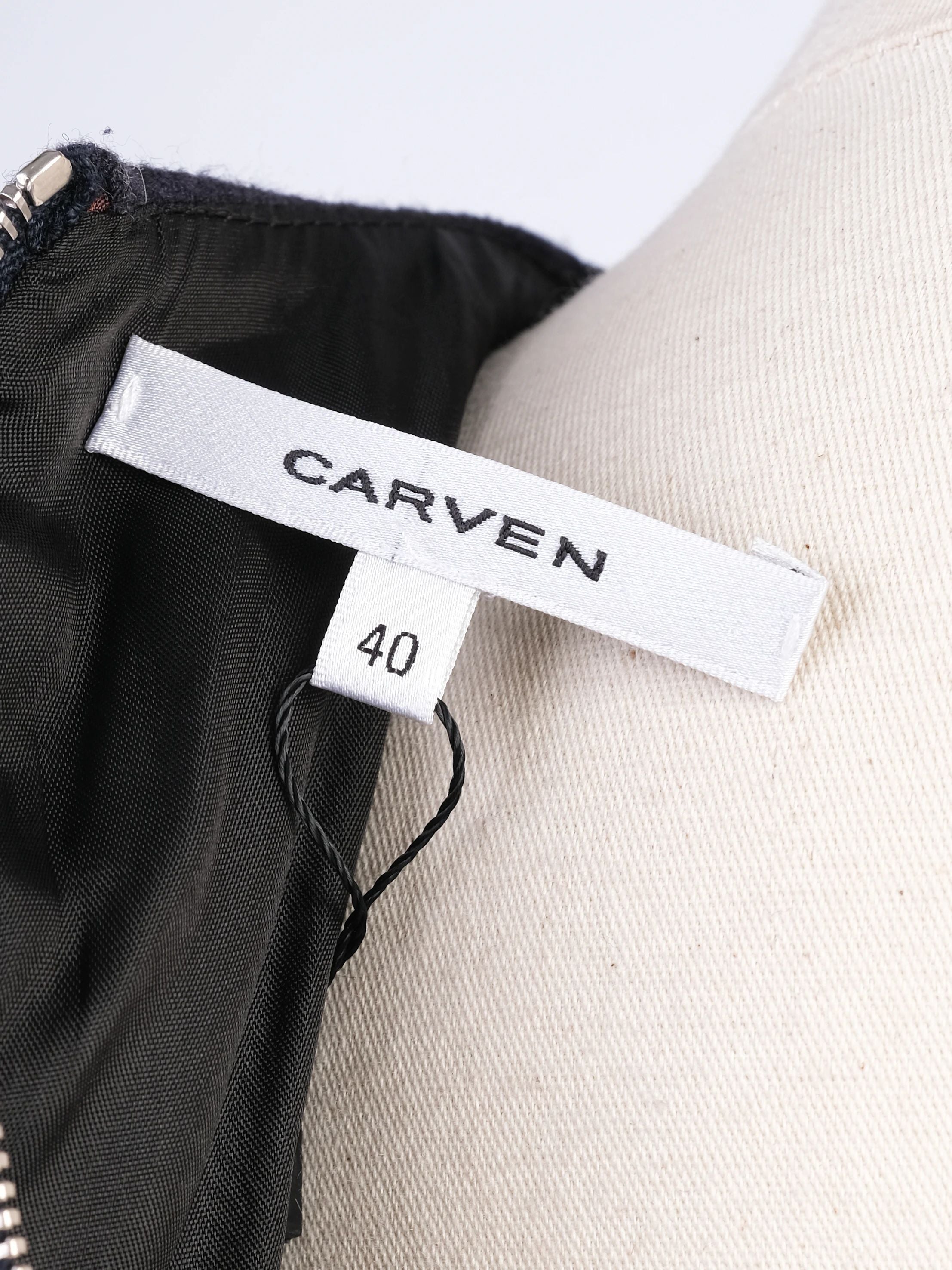 Excellent Carven Black Wool Dress Size M with Patterned Detail