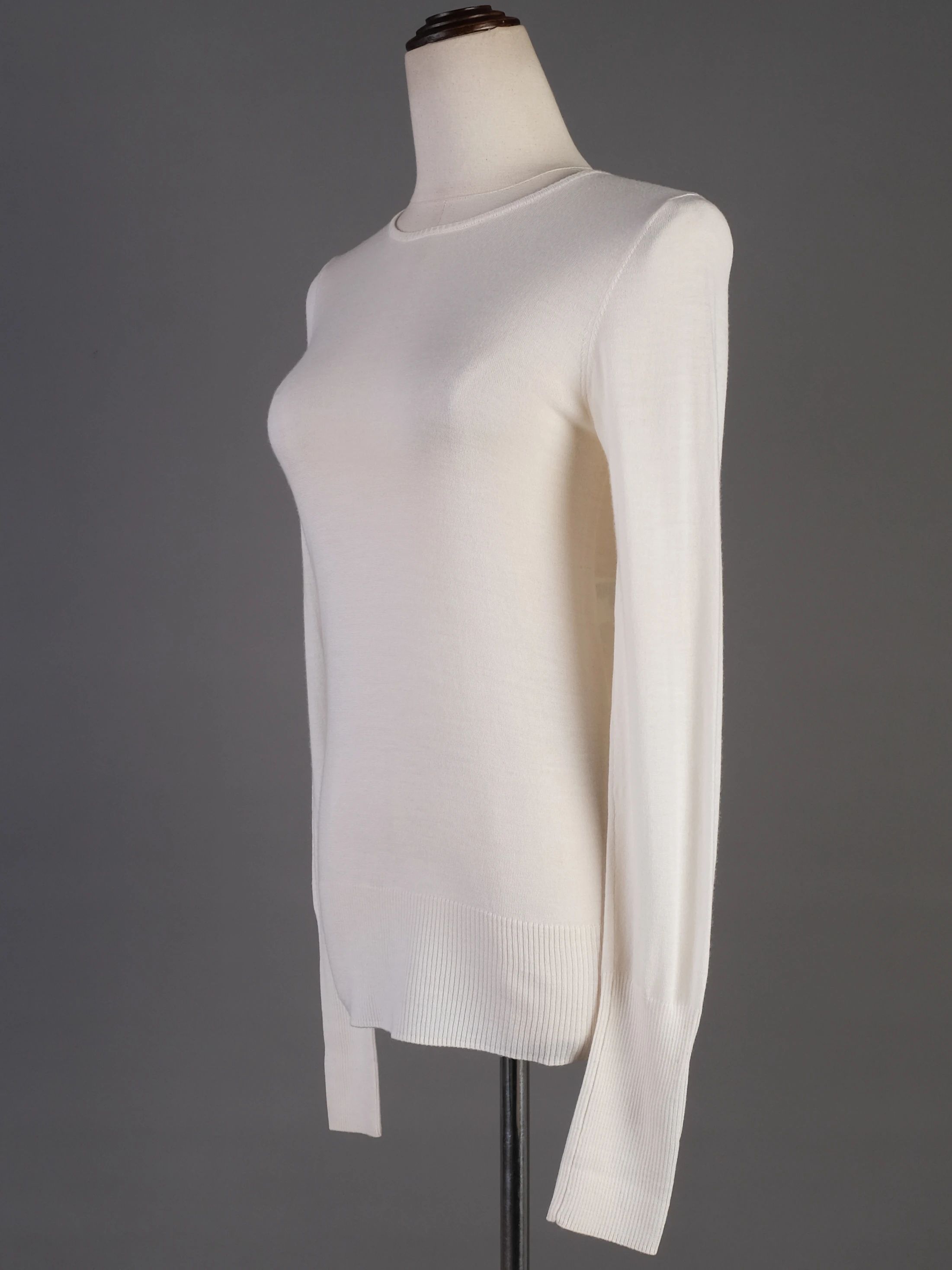 Excellent Tara Jarmon White Wool Long Sleeve Sweater Size S