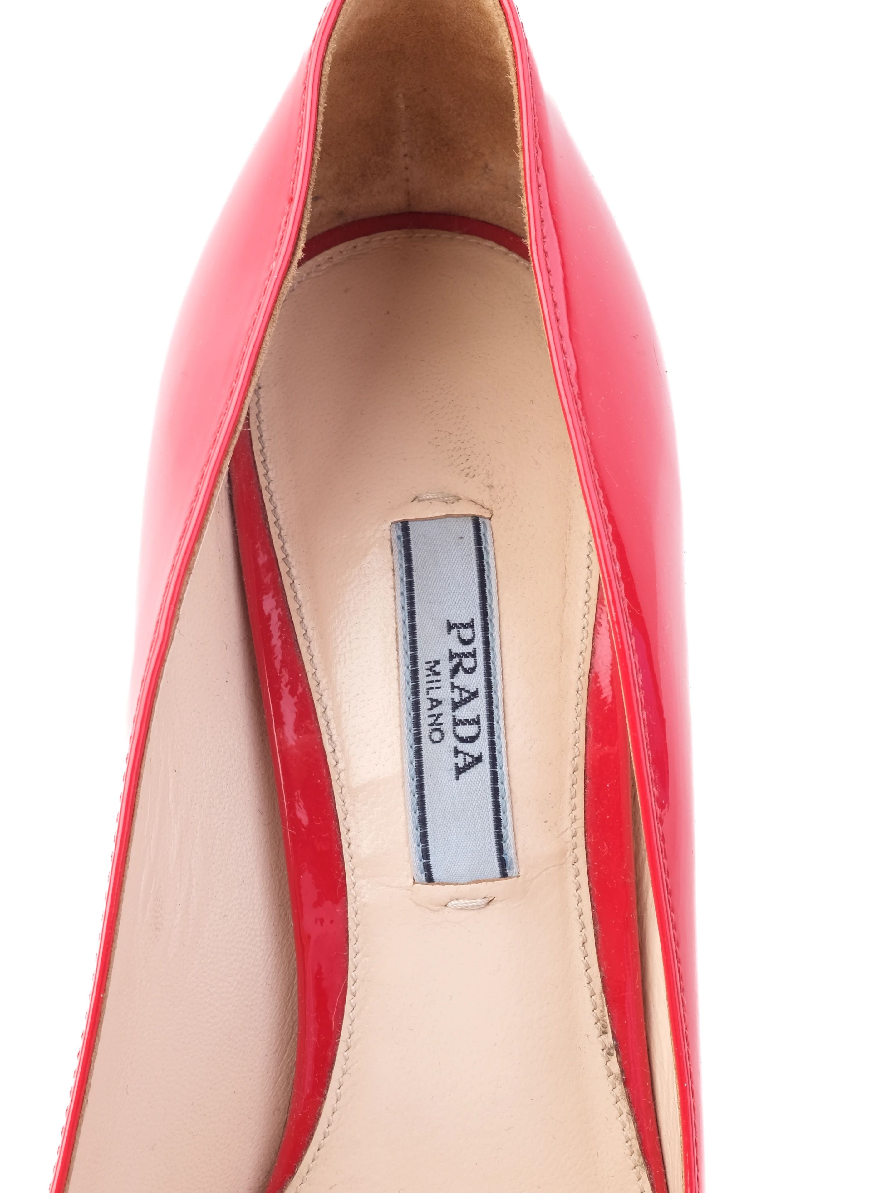 Excellent Prada Red Patent Leather High-Heels Size 38.5