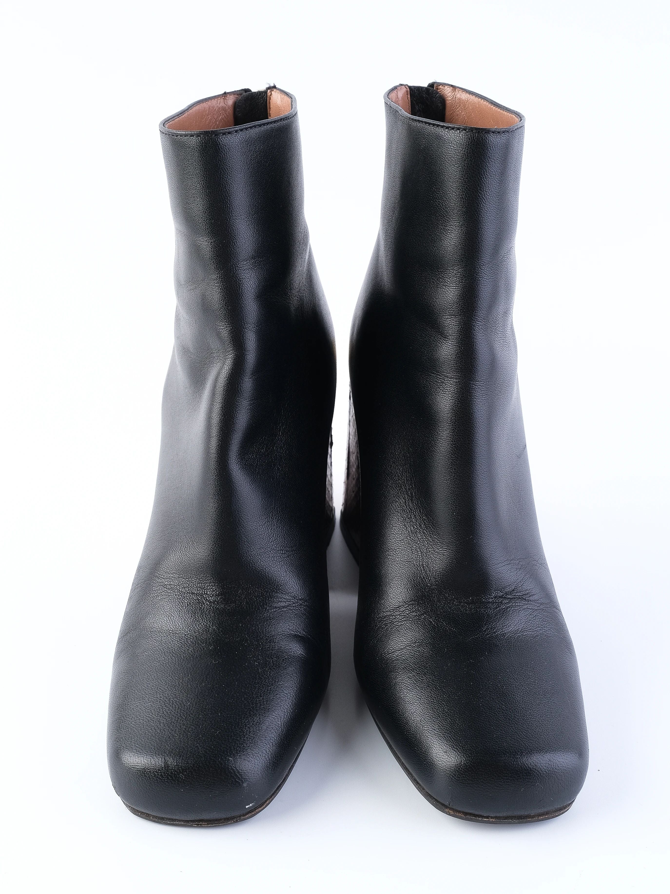 Excellent Marni Black Leather Ankle Boots Size 38 with Block Heel